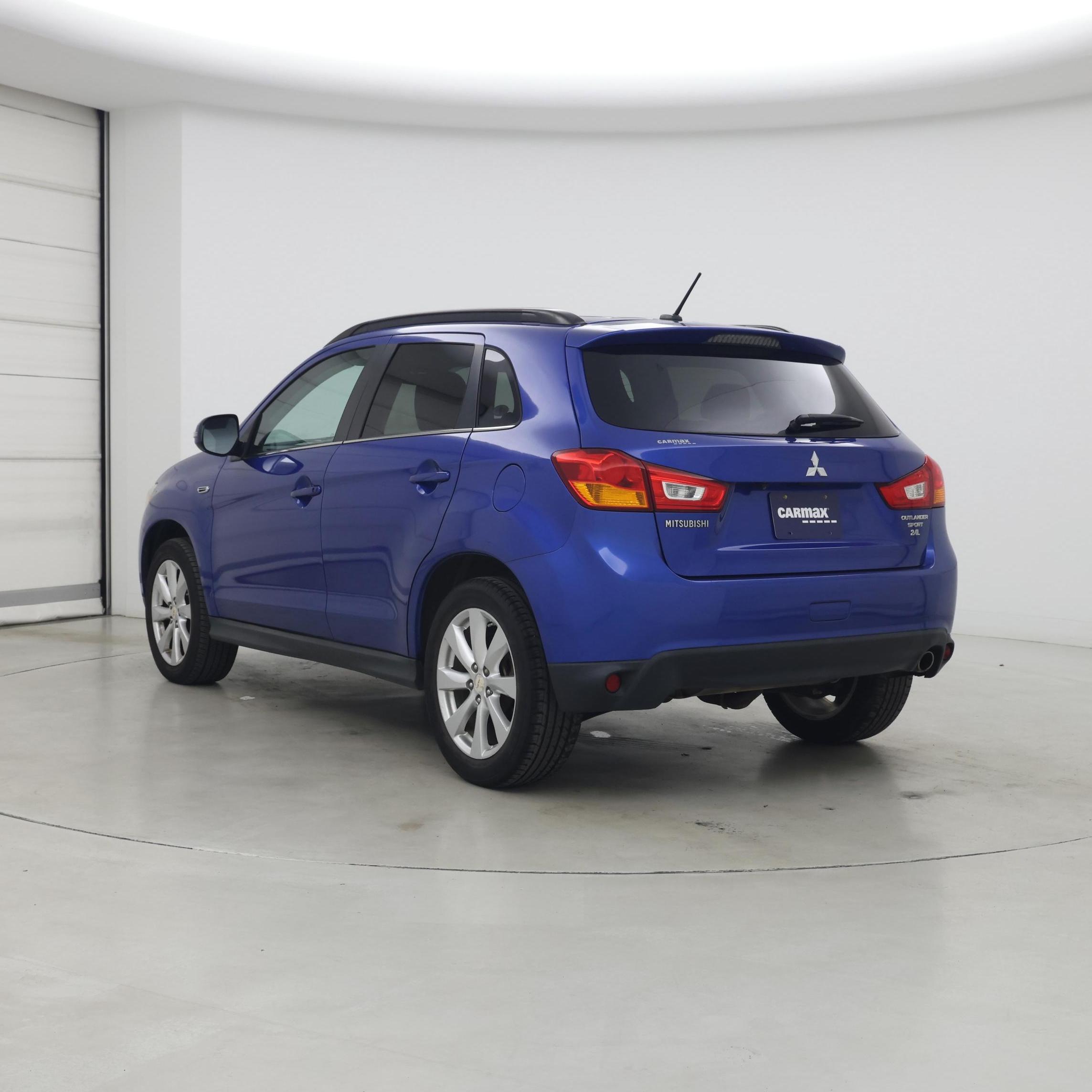 Thumbnail: 2015 Mitsubishi Outlander Sport - 2