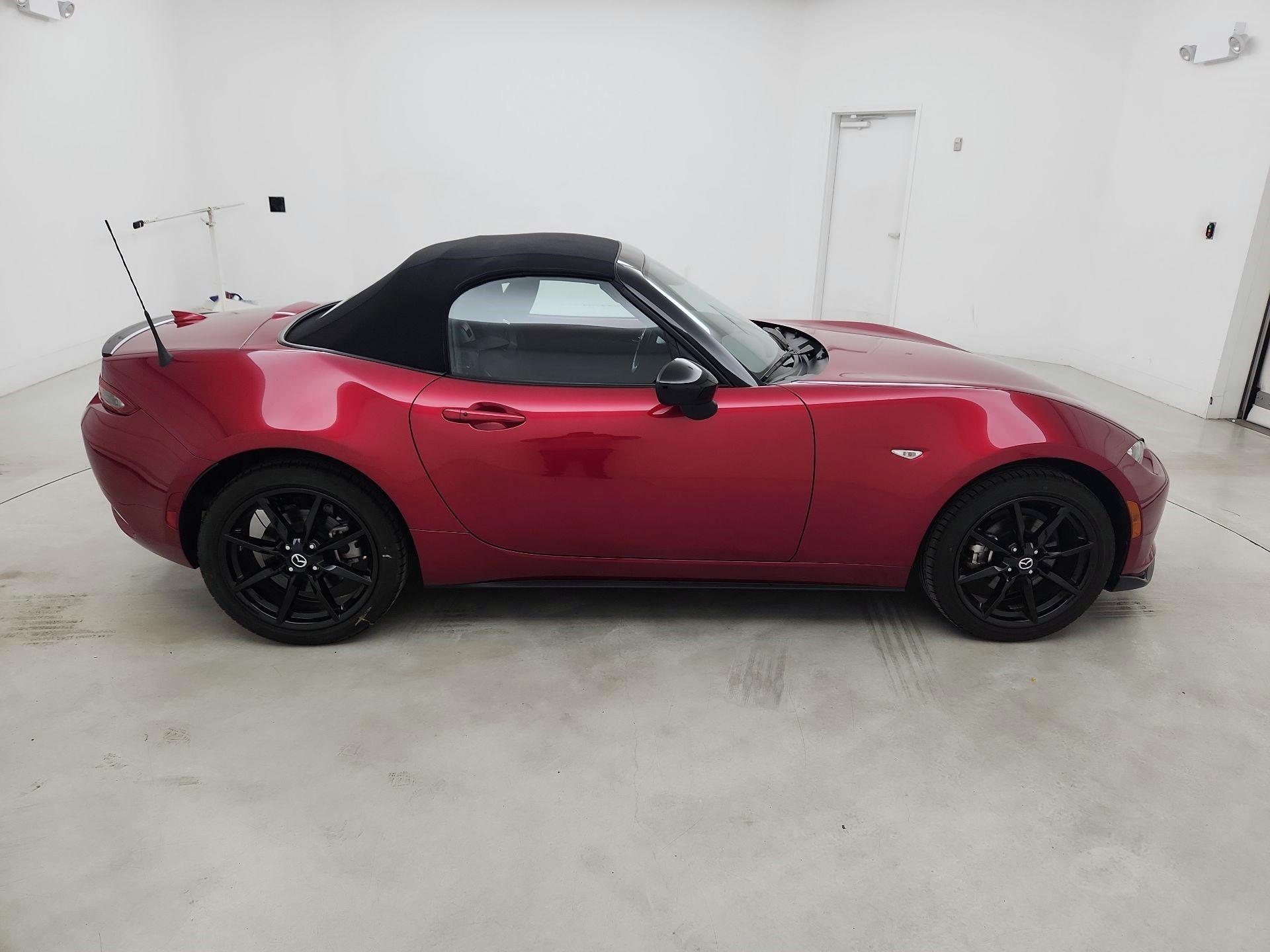 Thumbnail: 2023 Mazda MX-5 Miata - 4