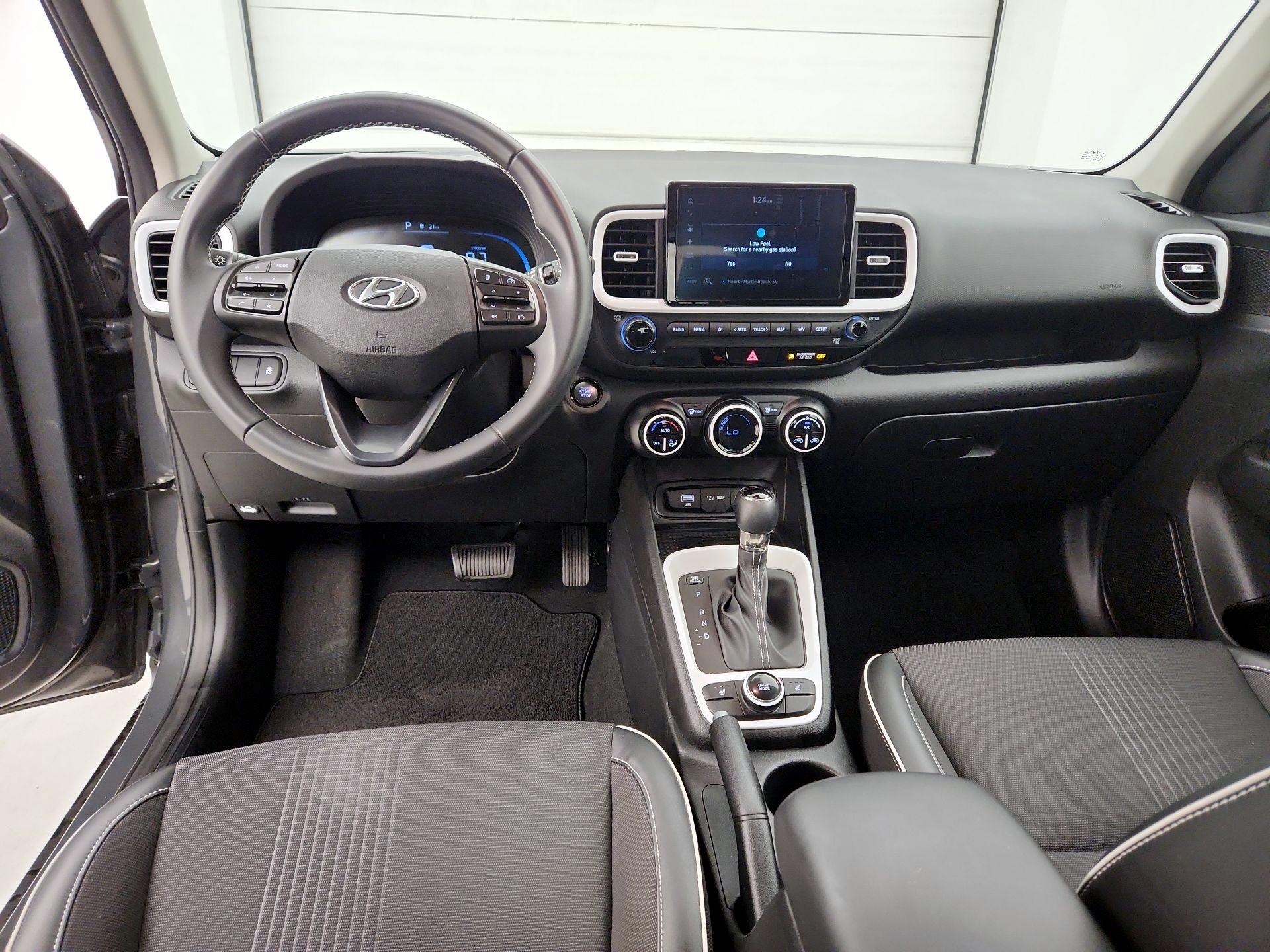 Thumbnail: 2023 Hyundai Venue - 9