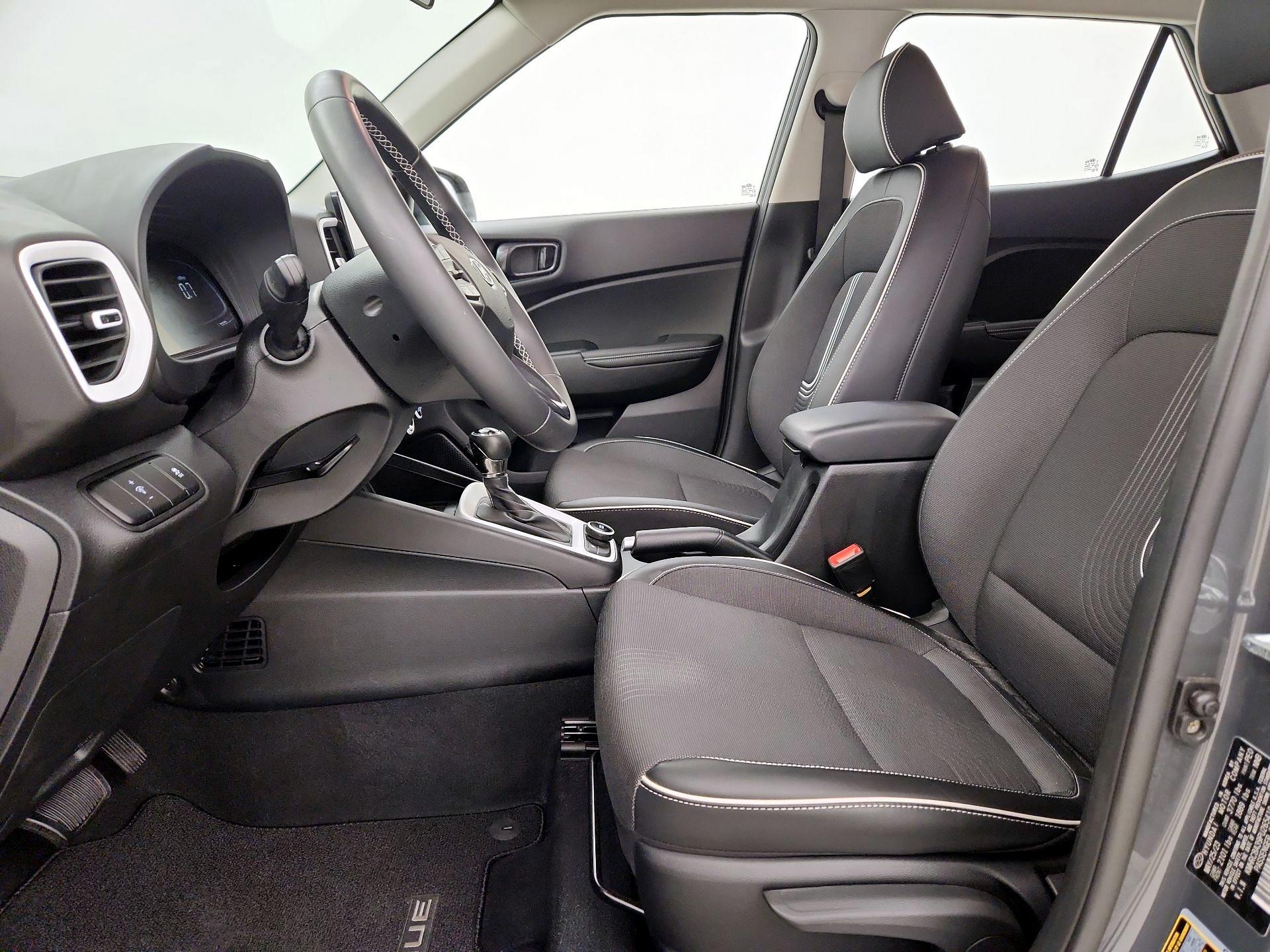 Thumbnail: 2023 Hyundai Venue - 11