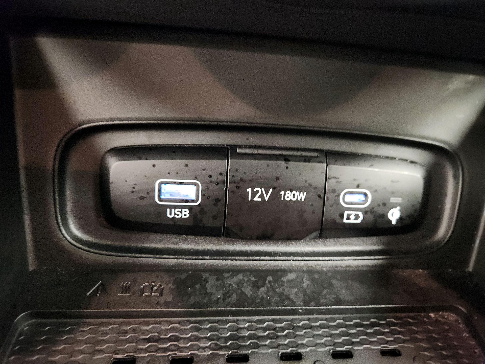 Thumbnail: 2023 Hyundai Venue - 19