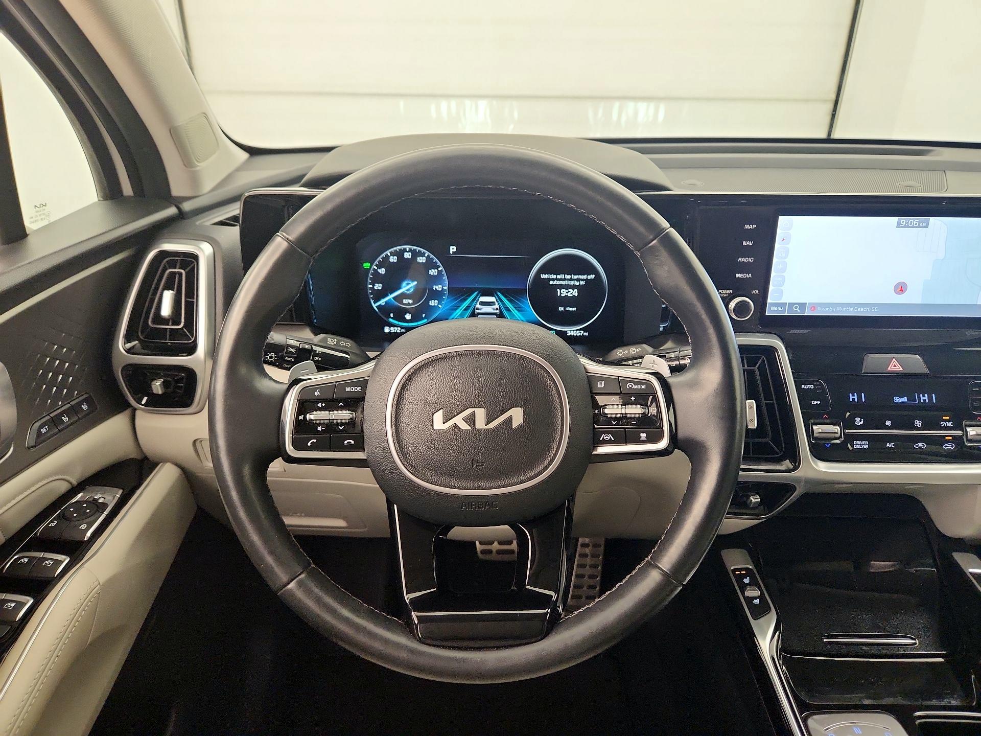 Thumbnail: 2023 Kia Sorento - 10