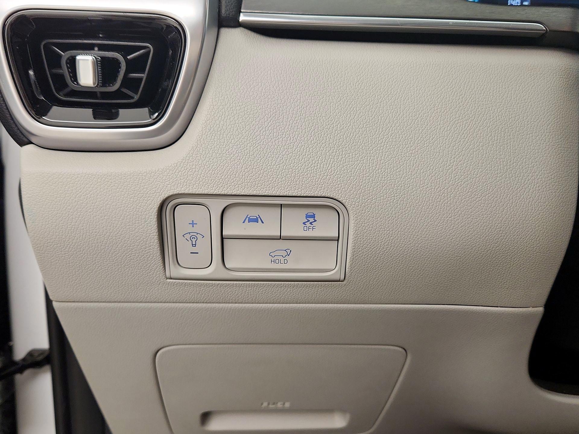 Thumbnail: 2023 Kia Sorento - 13