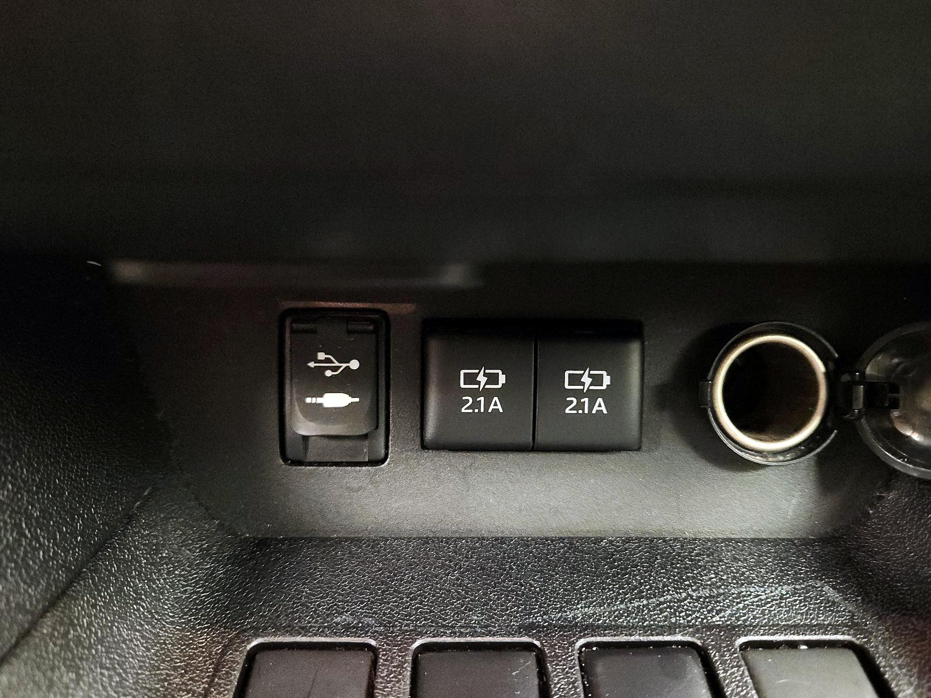 Thumbnail: 2017 Toyota Highlander - 18