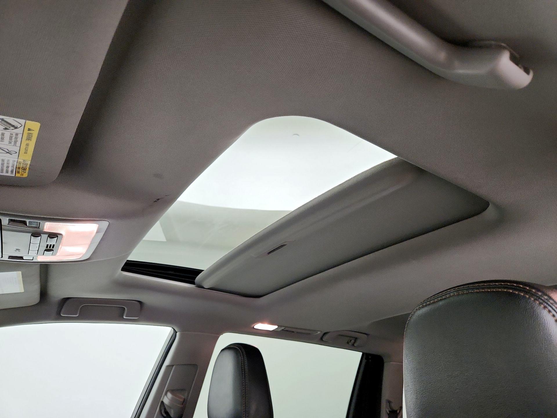 Thumbnail: 2017 Toyota Highlander - 19