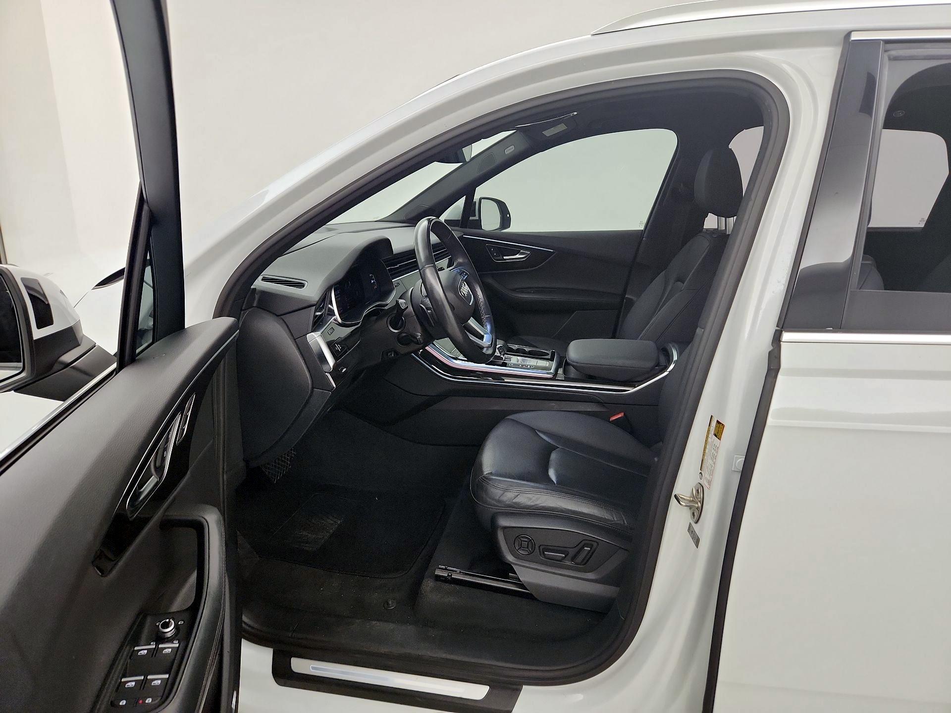 Thumbnail: 2021 Audi Q7 - 11