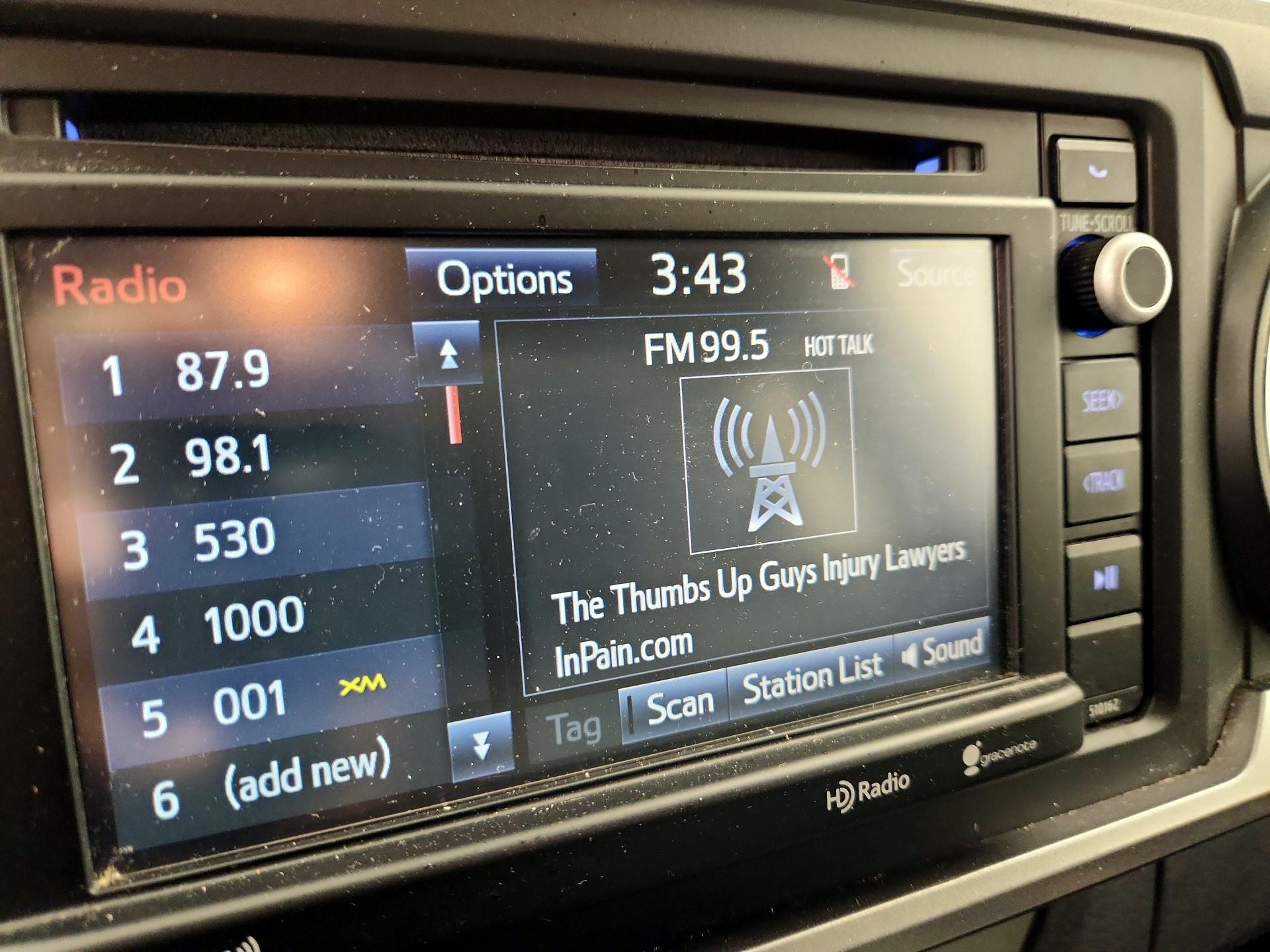 Thumbnail: 2018 Toyota Tacoma - 15