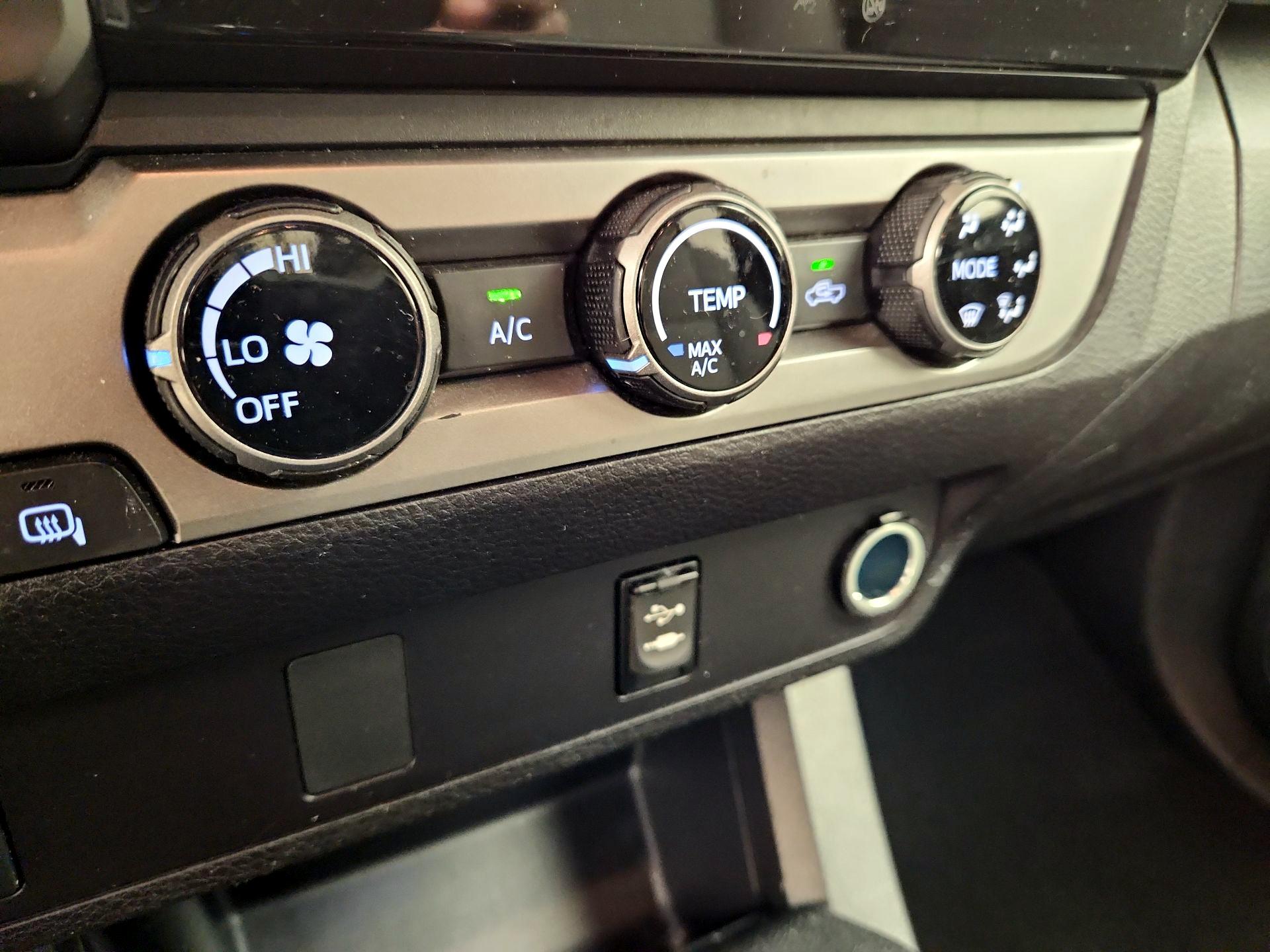 Thumbnail: 2018 Toyota Tacoma - 16