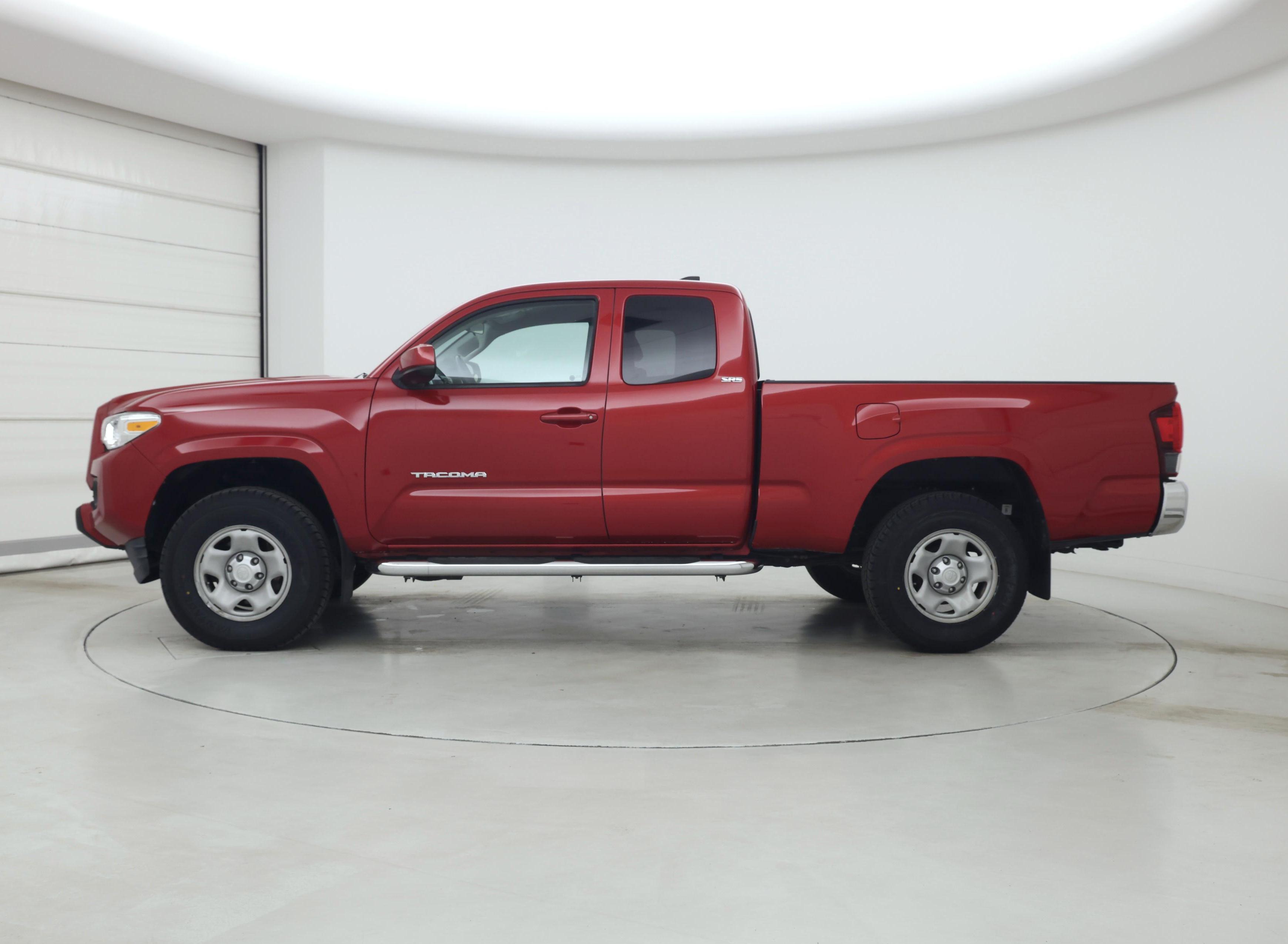 Thumbnail: 2018 Toyota Tacoma - 3