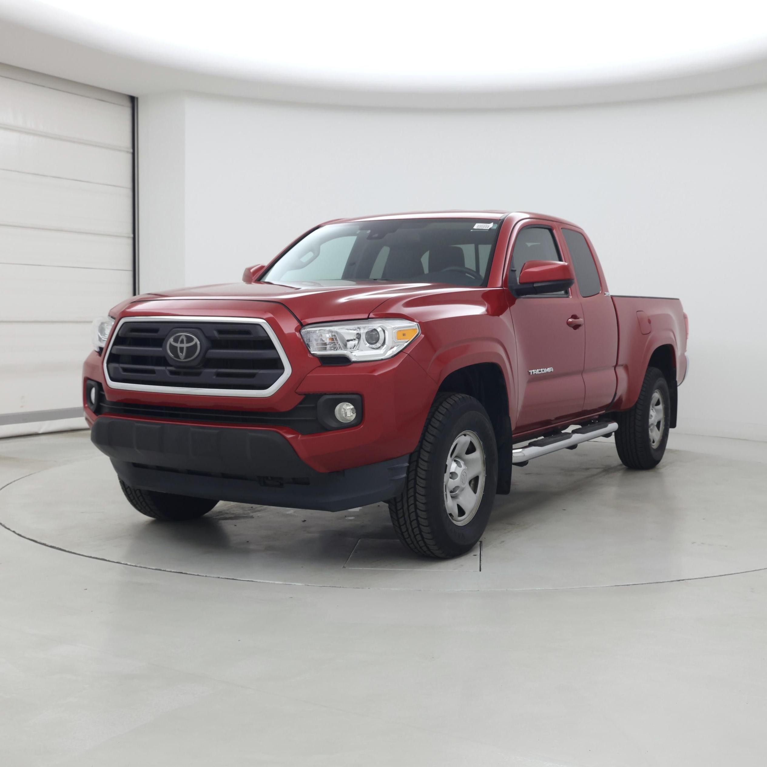 Thumbnail: 2018 Toyota Tacoma - 4