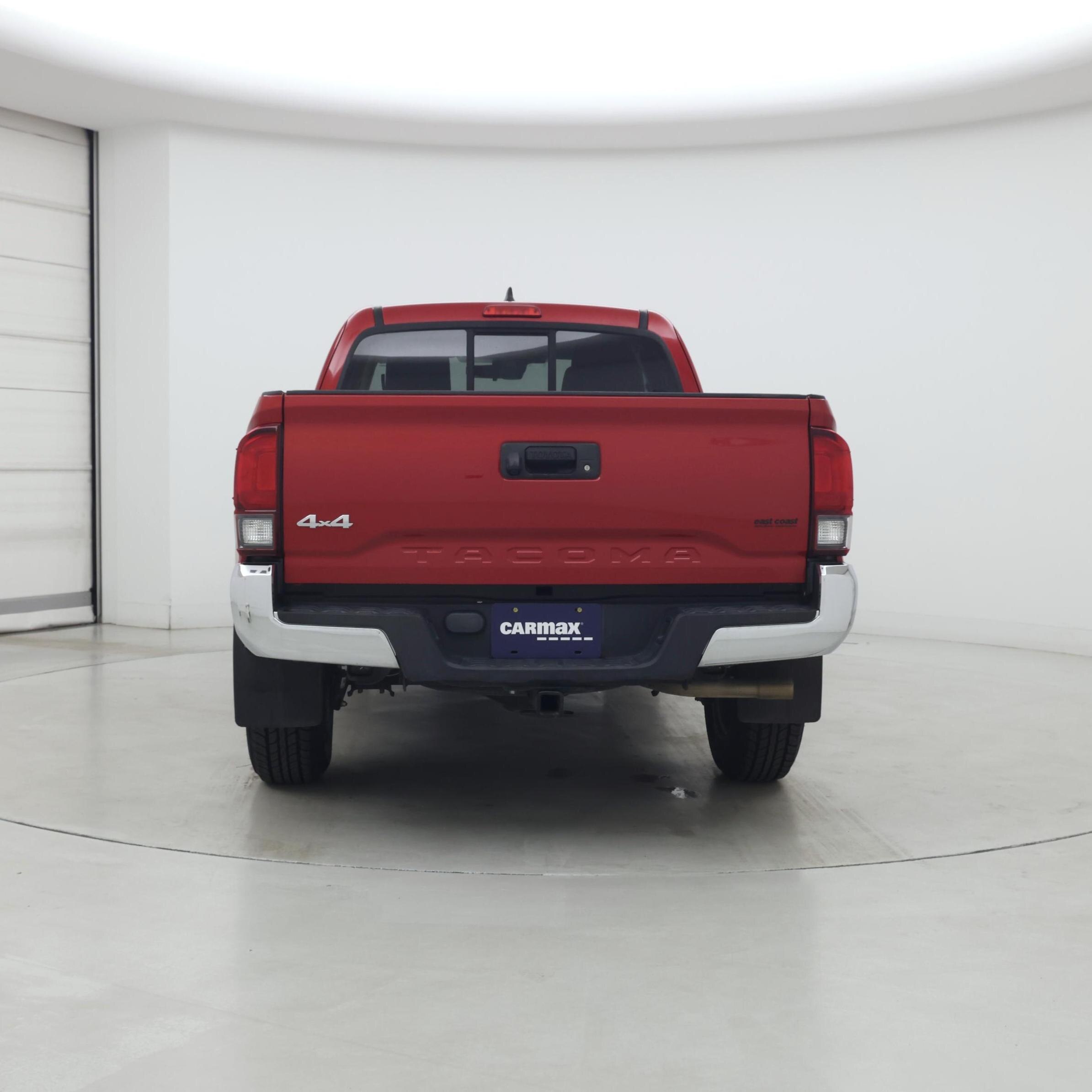 Thumbnail: 2018 Toyota Tacoma - 6