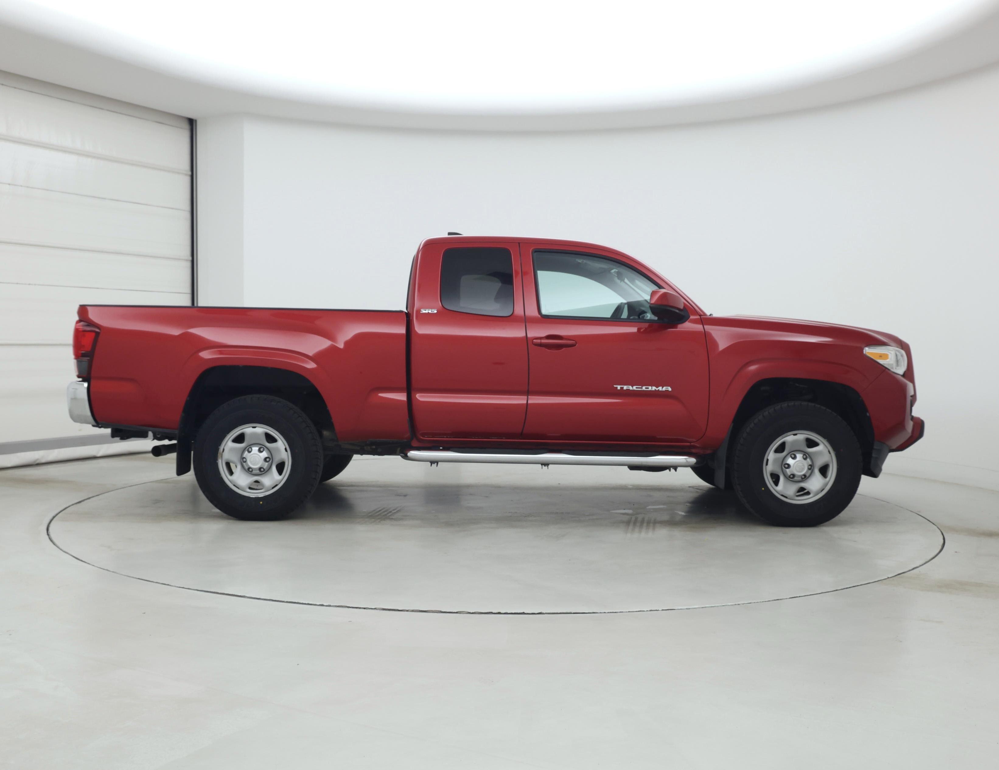 Thumbnail: 2018 Toyota Tacoma - 7