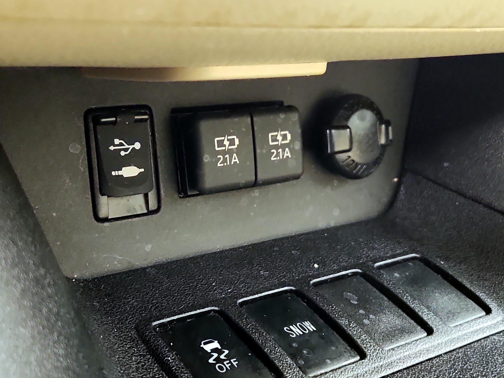 Thumbnail: 2019 Toyota Highlander - 18