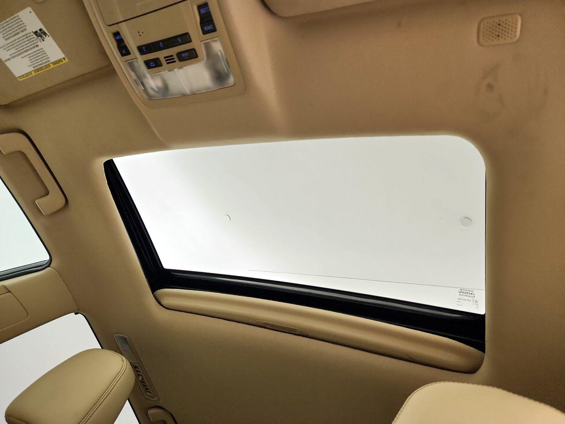 Thumbnail: 2019 Toyota Highlander - 19