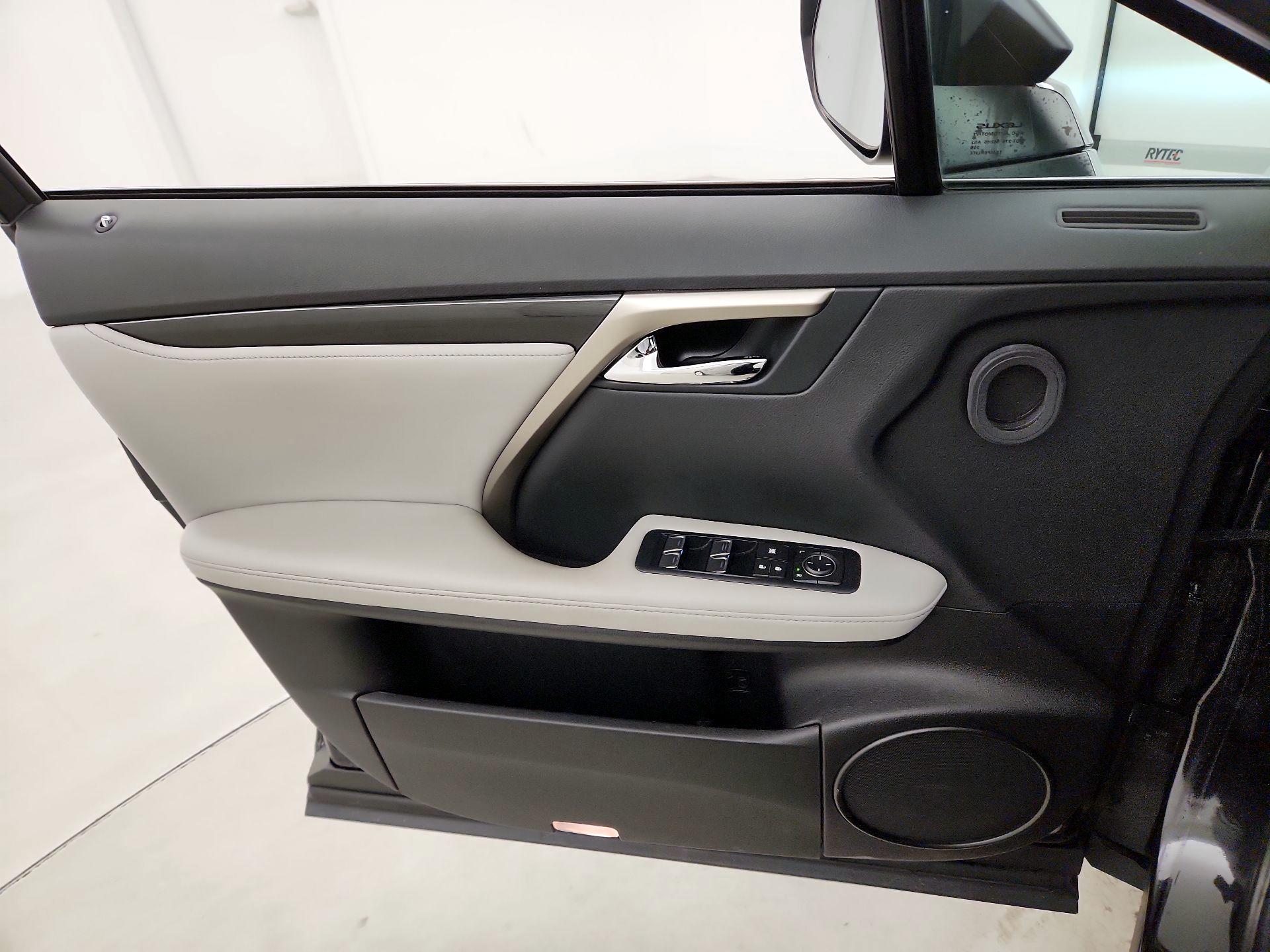 Thumbnail: 2017 Lexus RX - 12