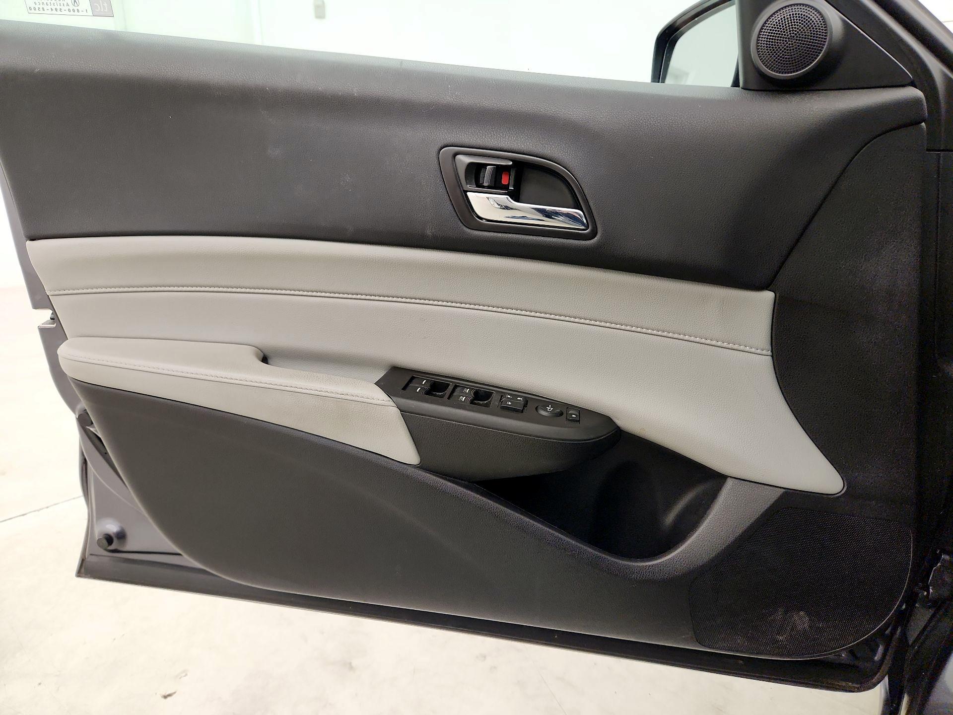 Thumbnail: 2018 Acura ILX - 12