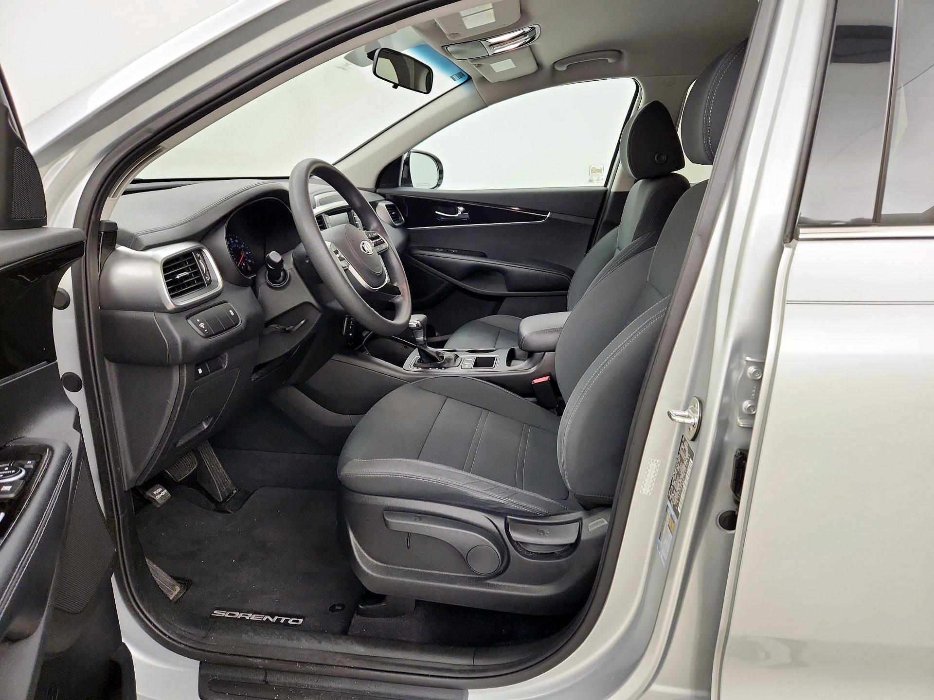 Thumbnail: 2019 Kia Sorento - 11