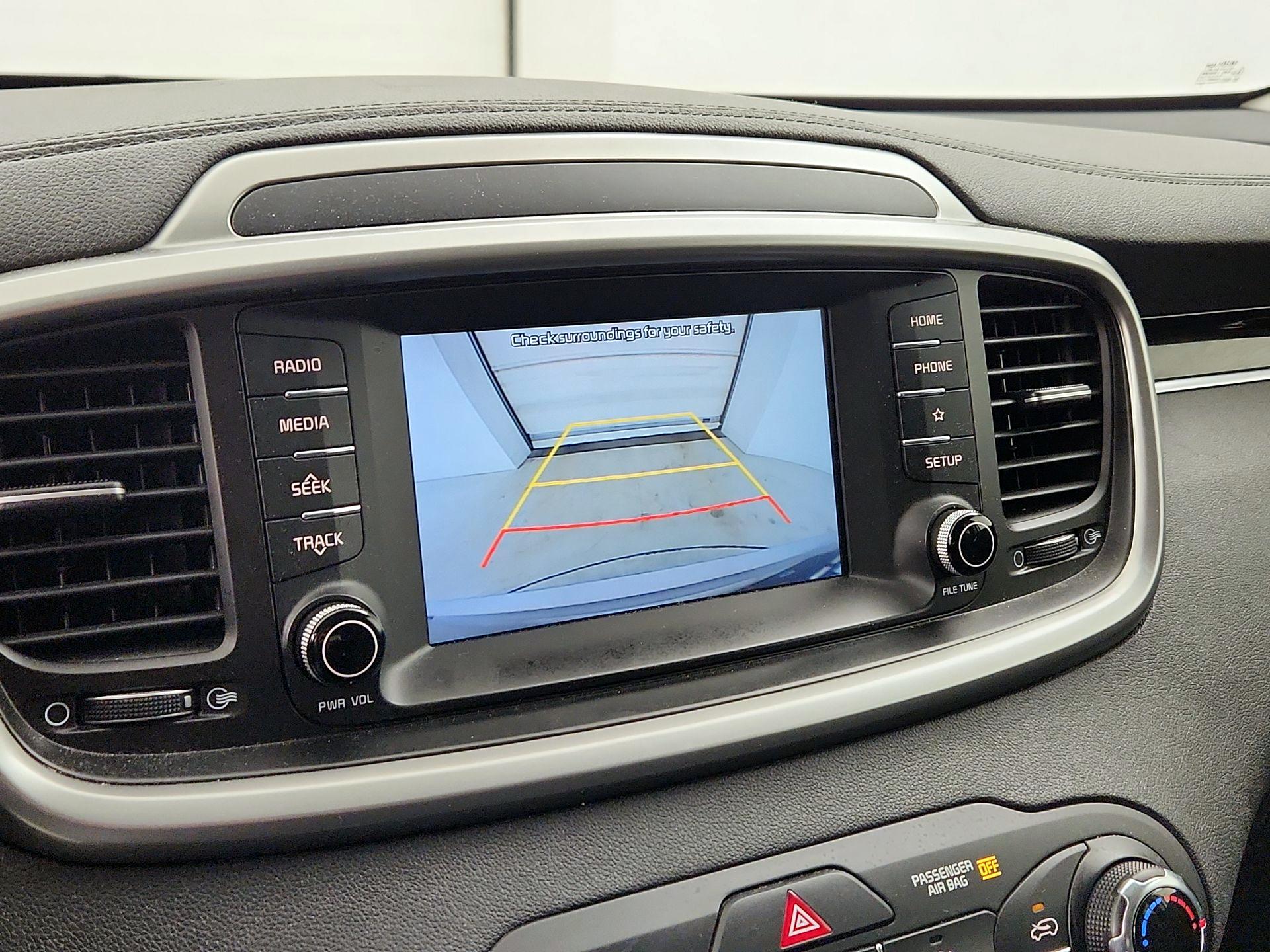 Thumbnail: 2019 Kia Sorento - 14