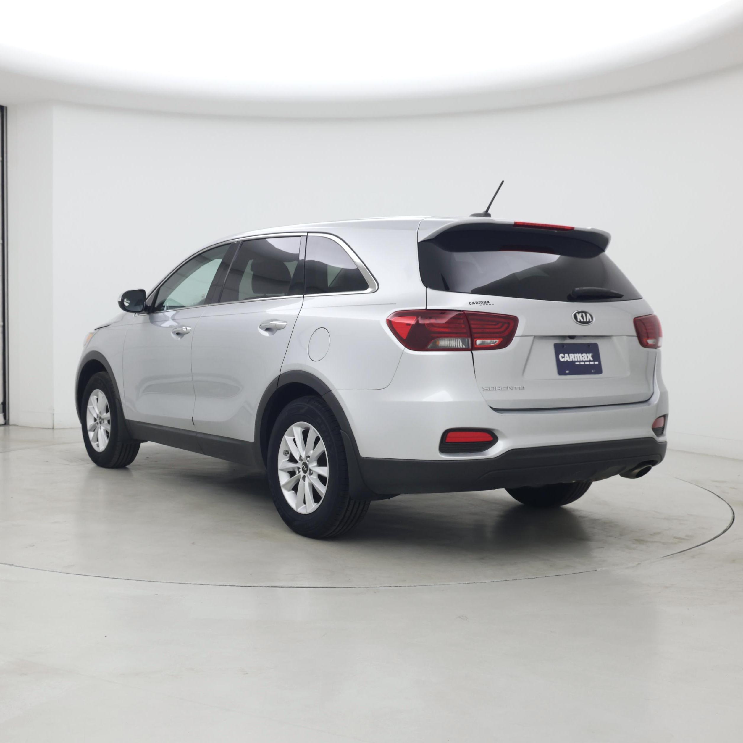 Thumbnail: 2019 Kia Sorento - 2