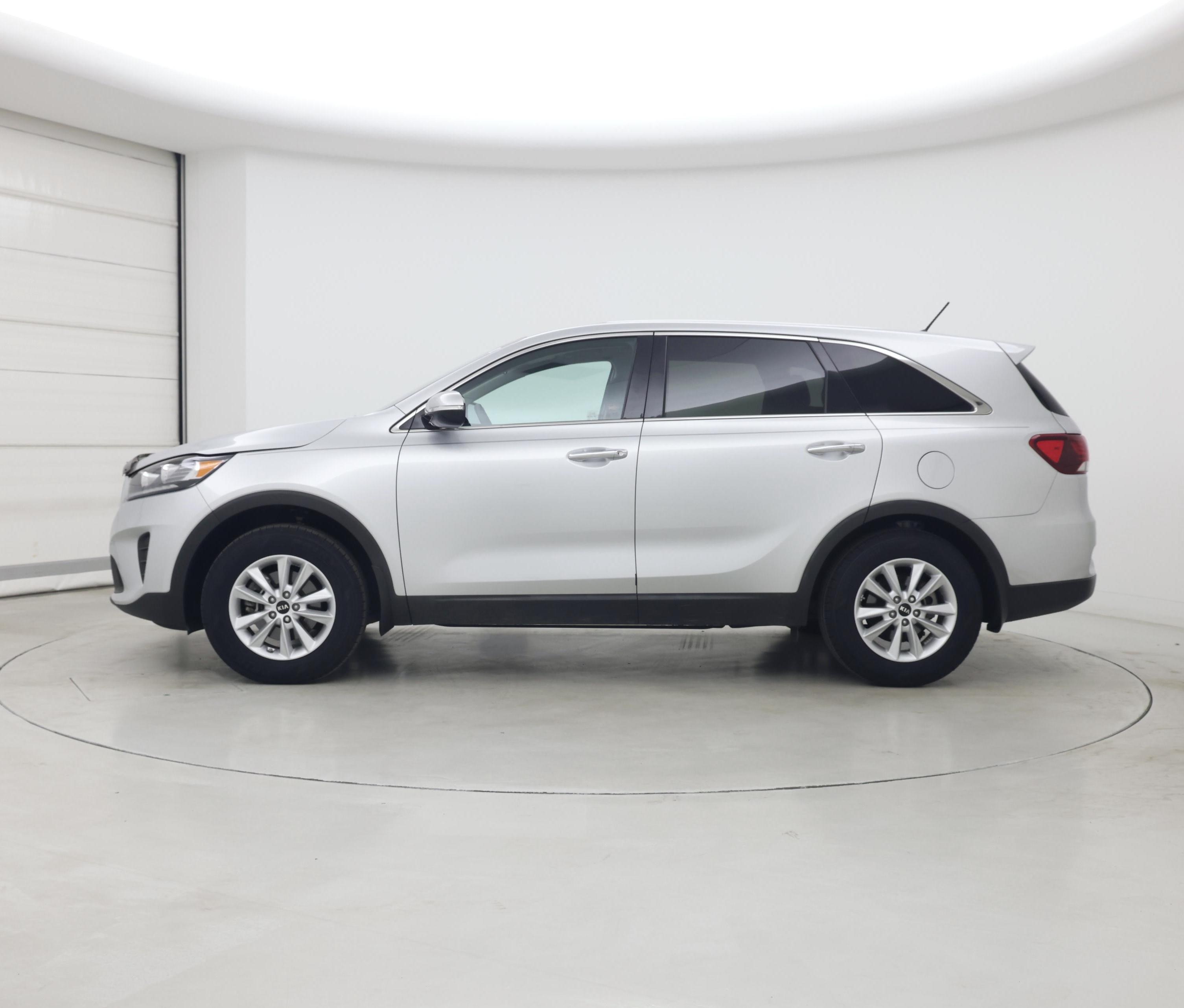 Thumbnail: 2019 Kia Sorento - 3