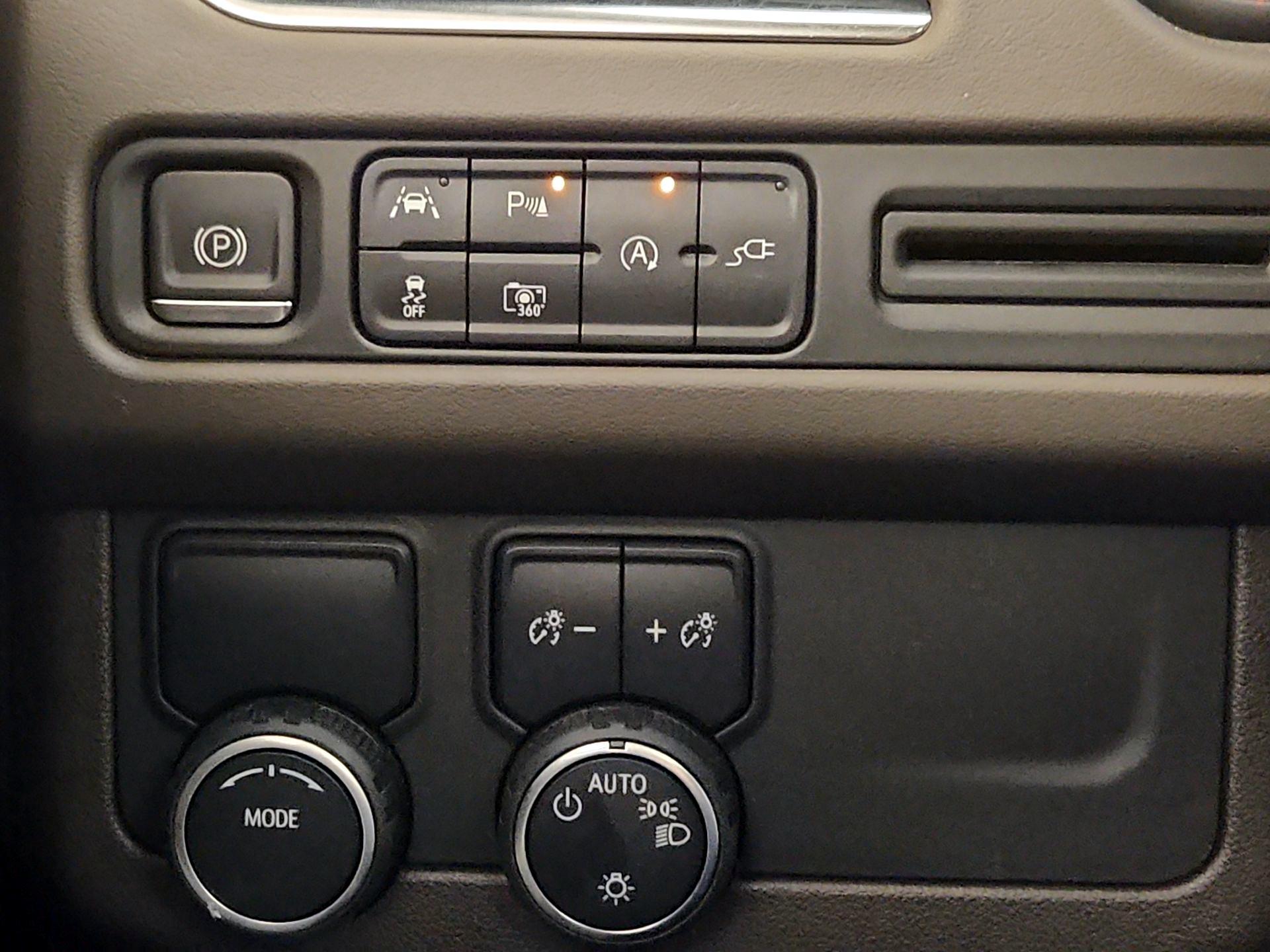 Thumbnail: 2022 Chevrolet Tahoe - 11