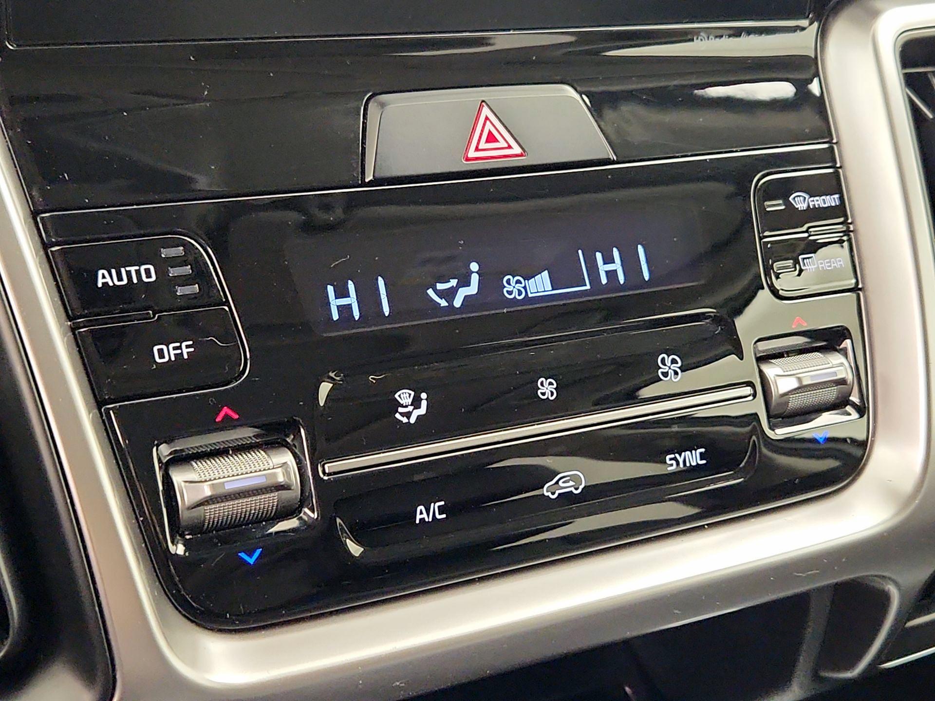 Thumbnail: 2021 Kia Sorento - 16