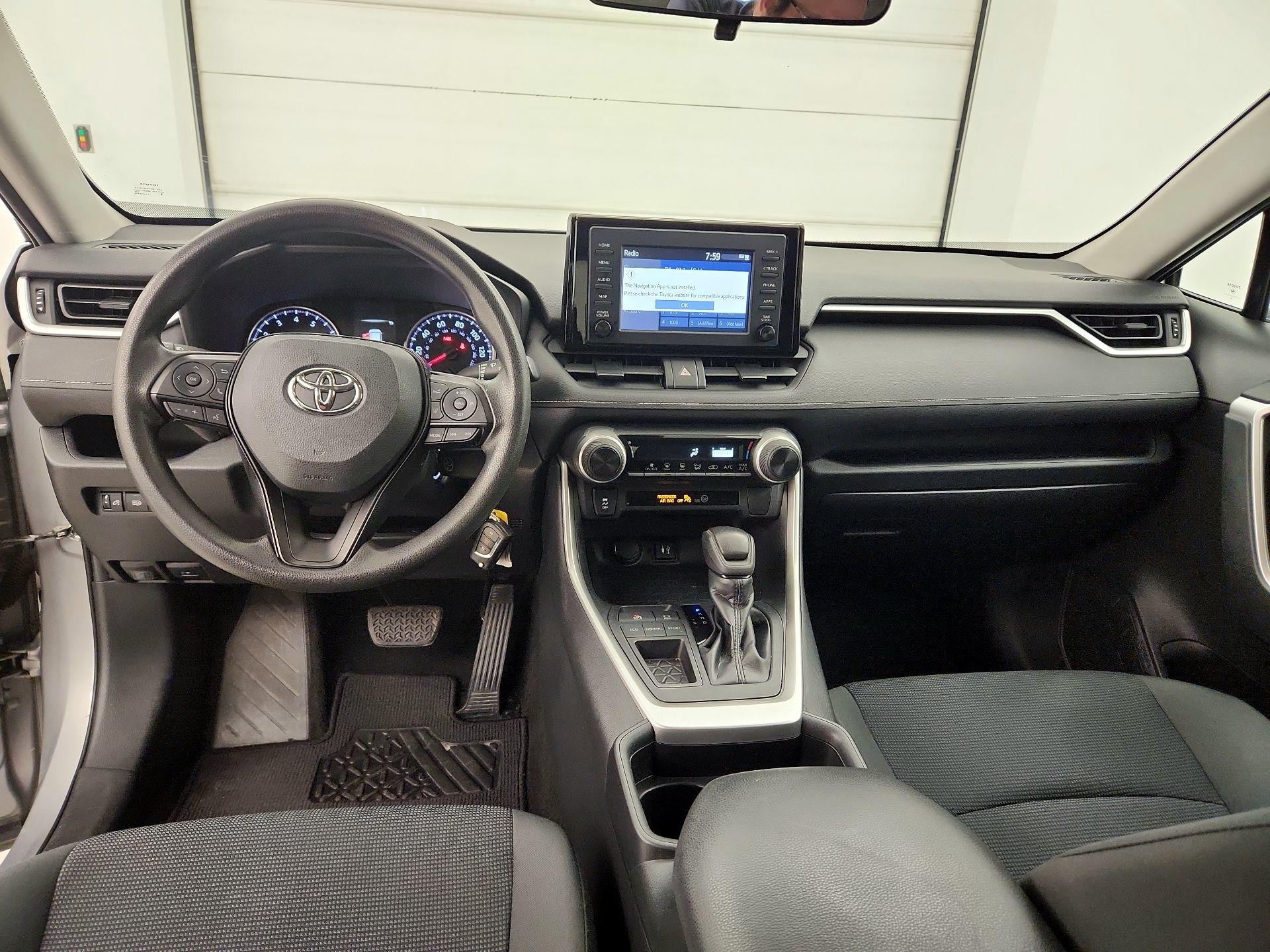 Thumbnail: 2019 Toyota RAV4 - 9