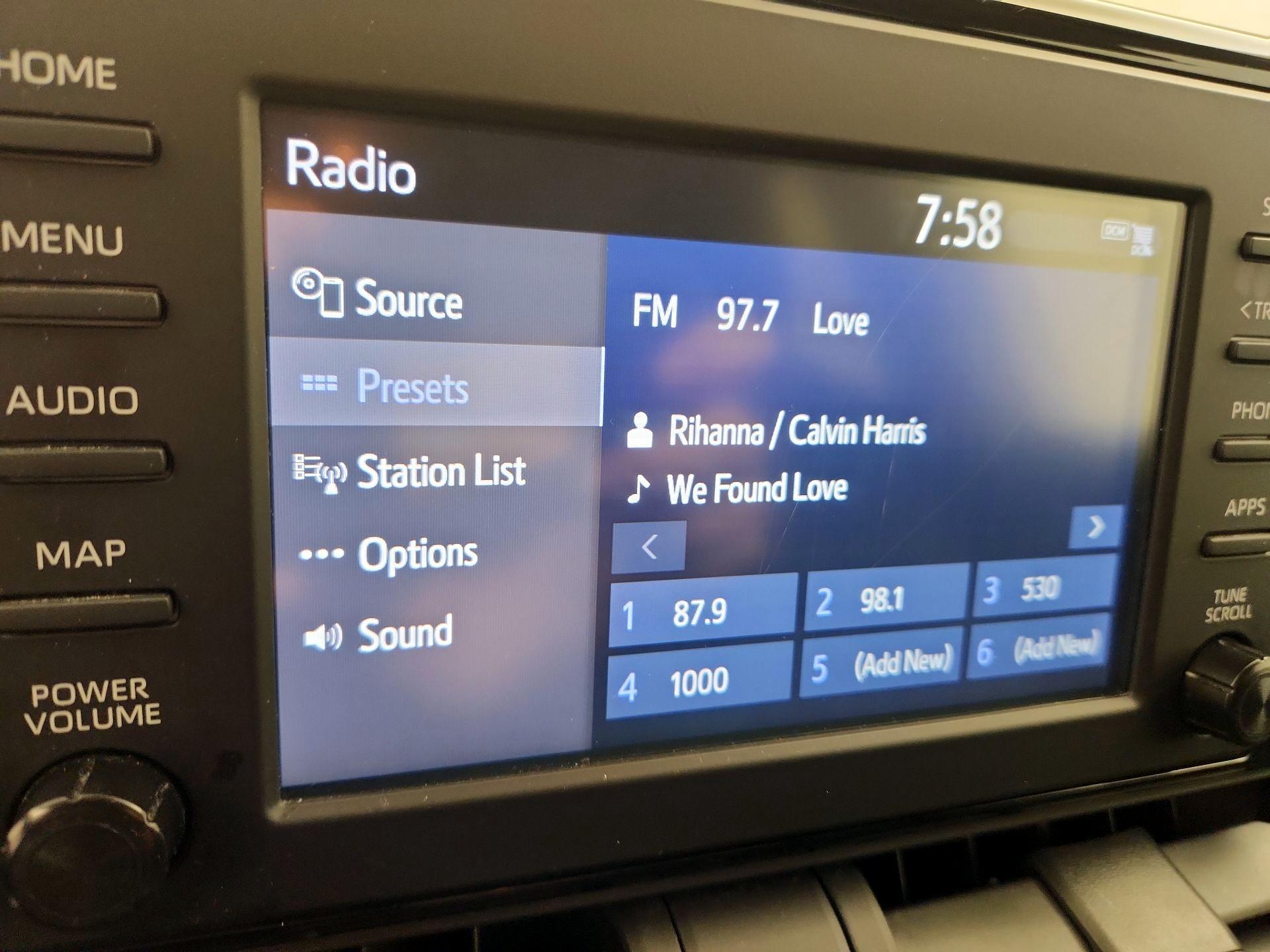 Thumbnail: 2019 Toyota RAV4 - 15