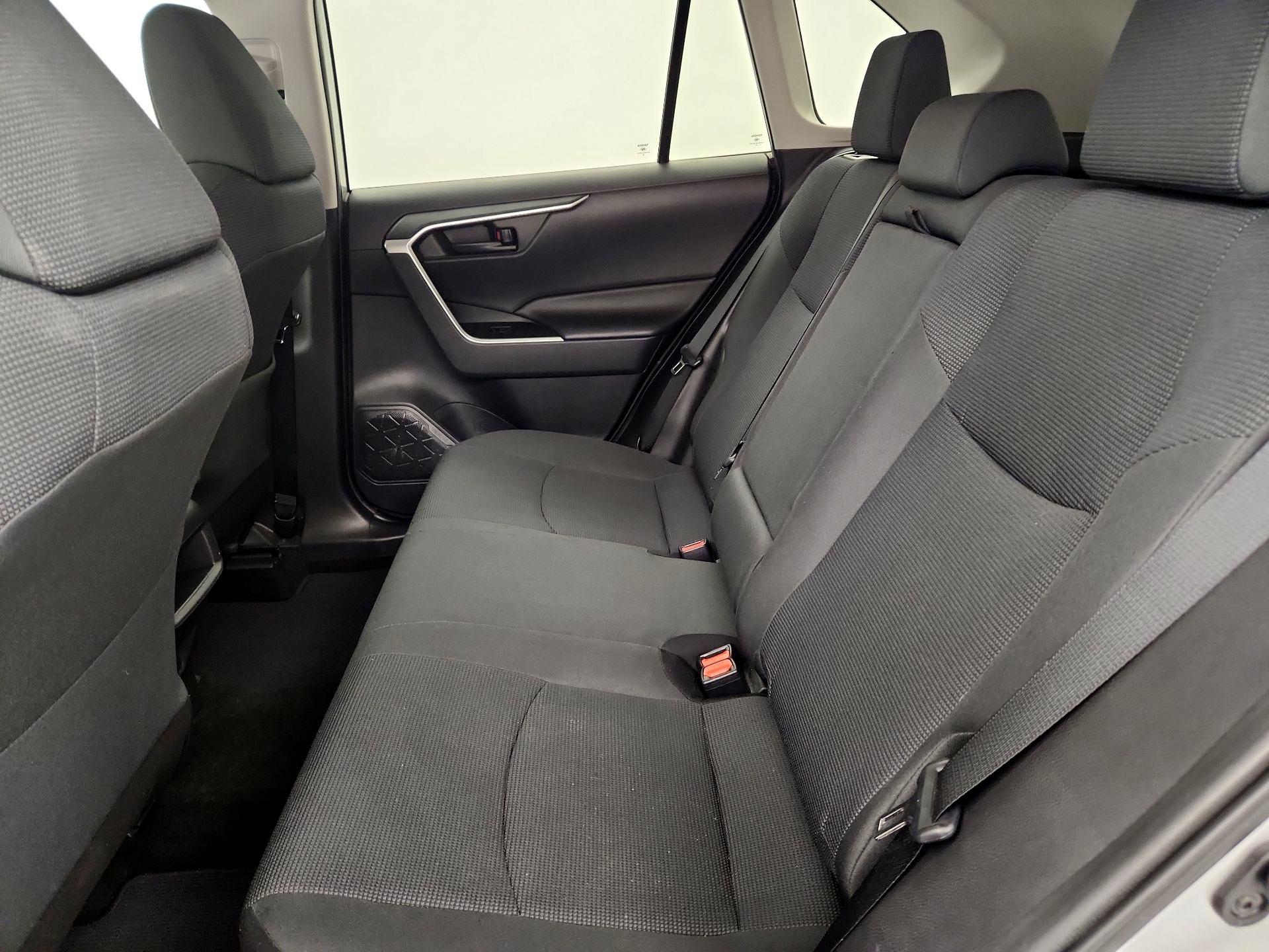 Thumbnail: 2019 Toyota RAV4 - 19