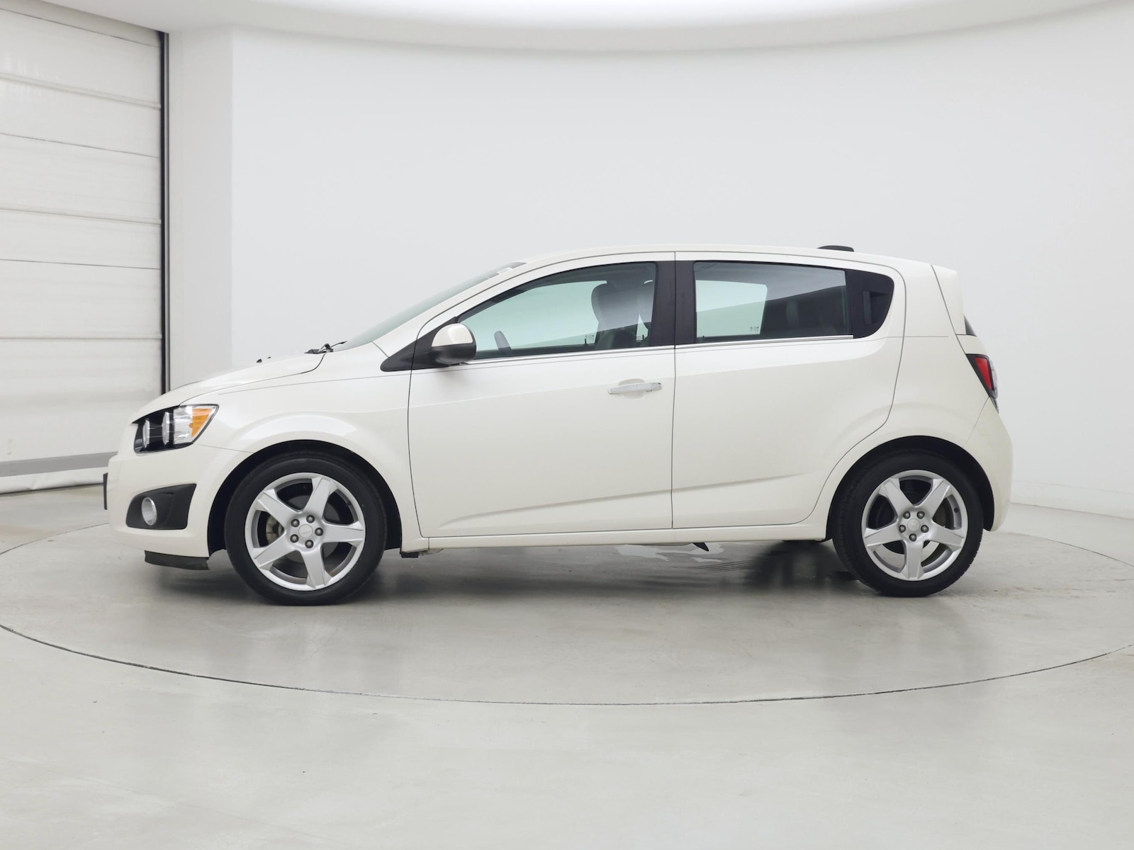 2015 Chevrolet Sonic LTZ - Photo 4