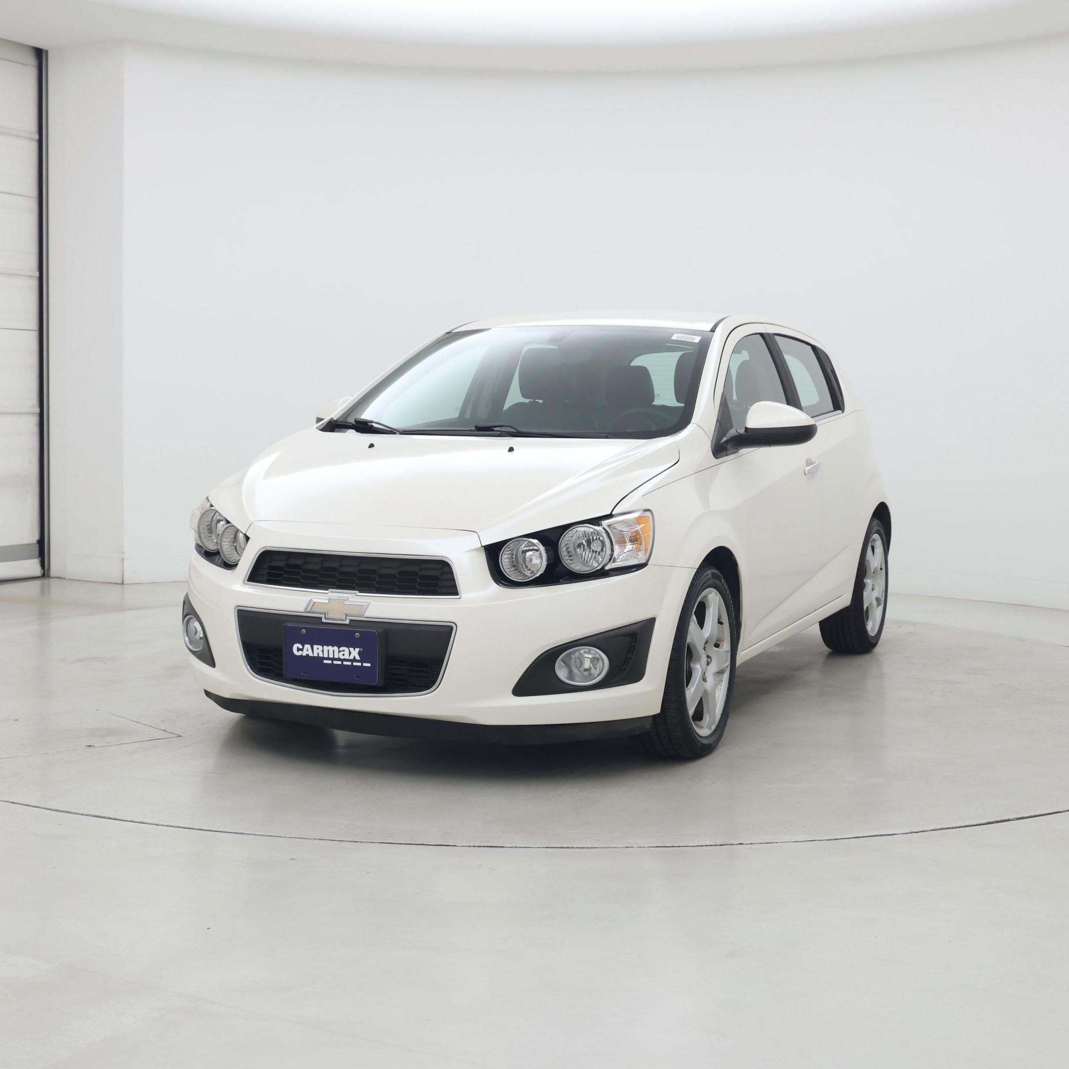 Thumbnail: 2015 Chevrolet Sonic - 4