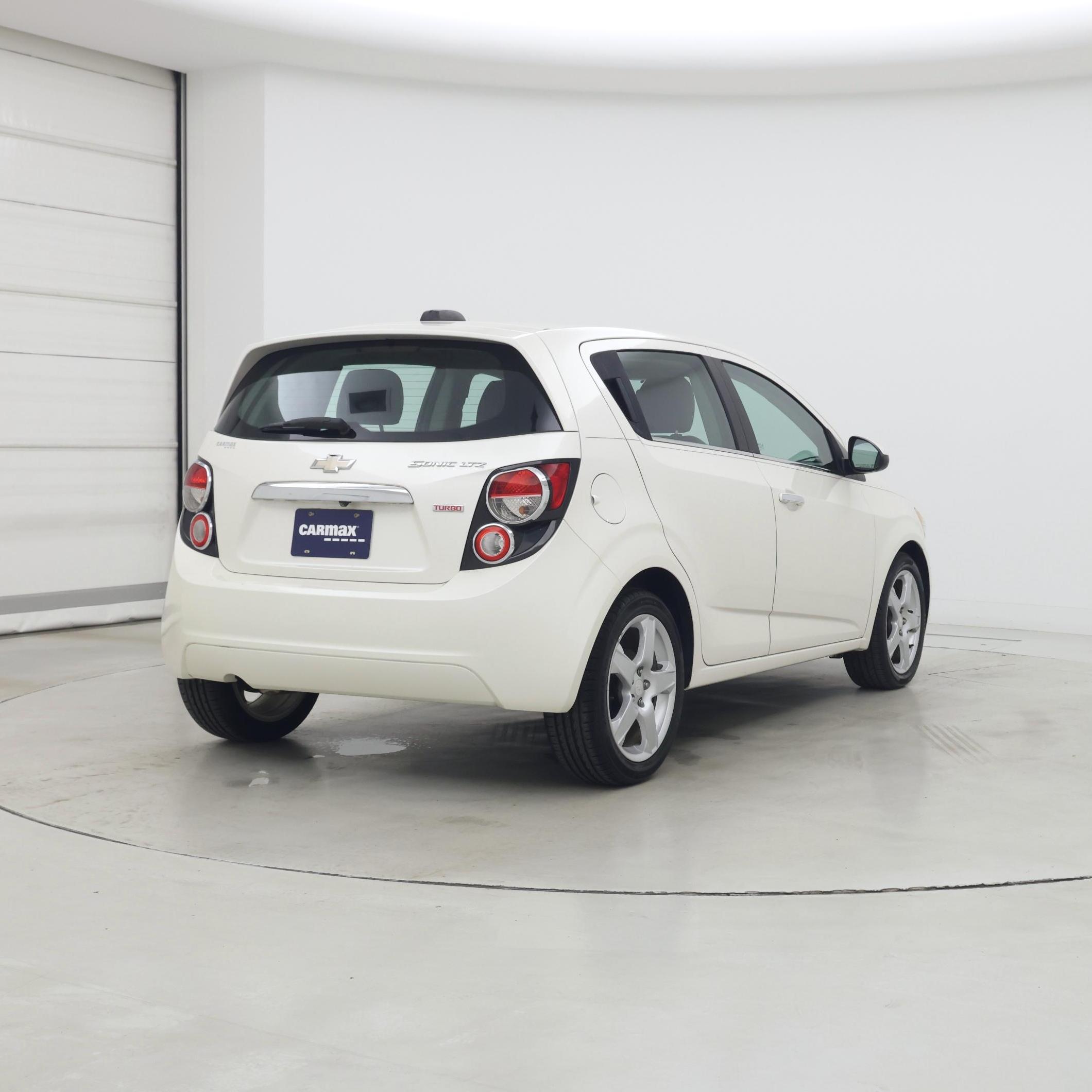 Thumbnail: 2015 Chevrolet Sonic - 8