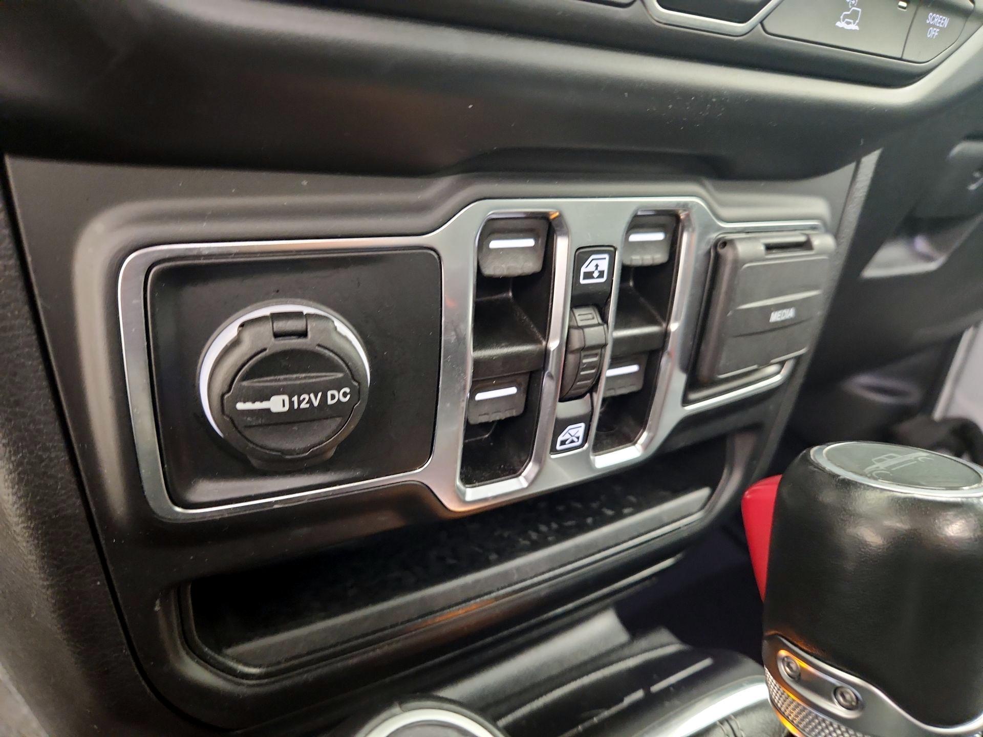 Thumbnail: 2022 Jeep Gladiator - 19