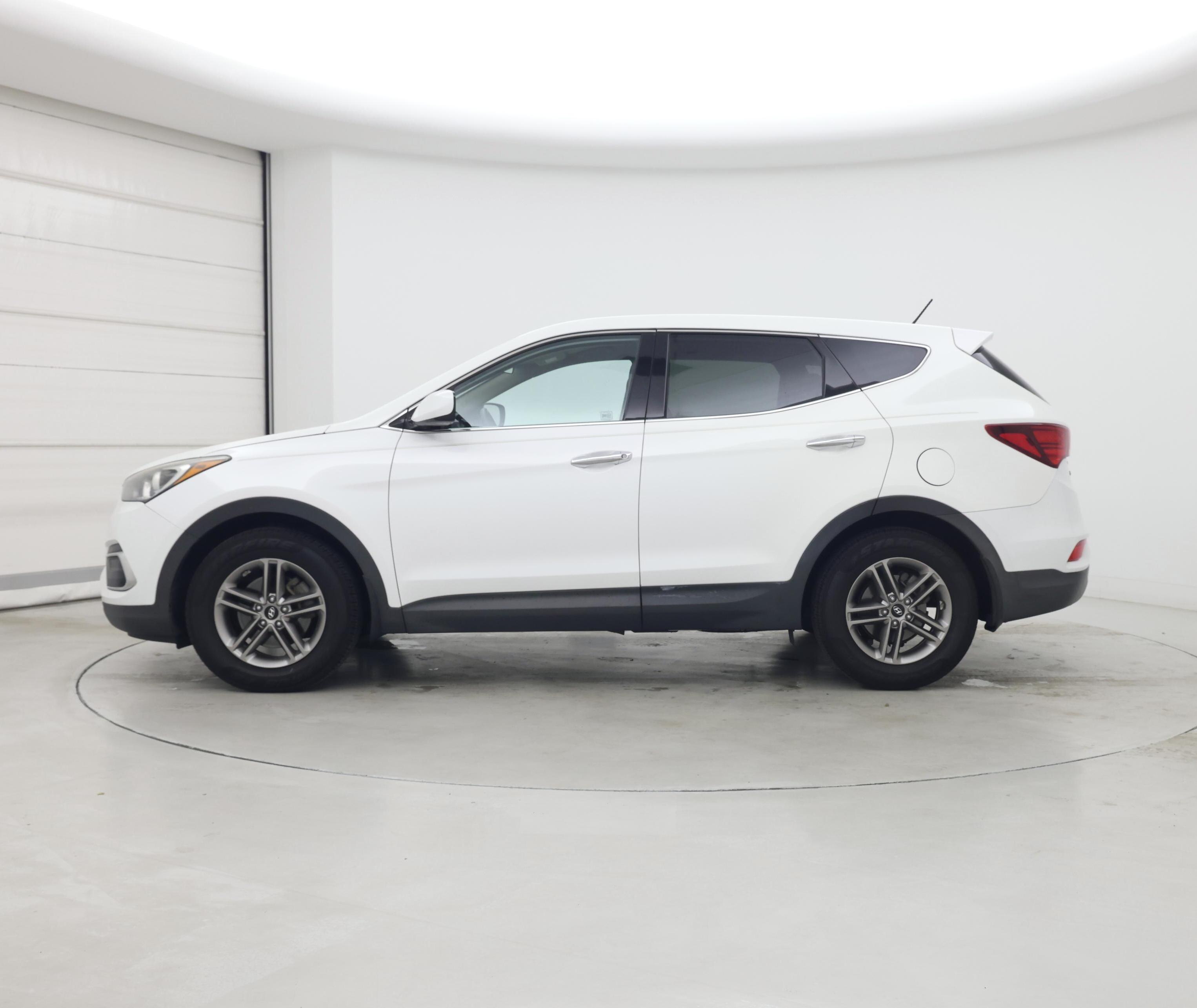 Thumbnail: 2018 Hyundai Santa Fe - 3