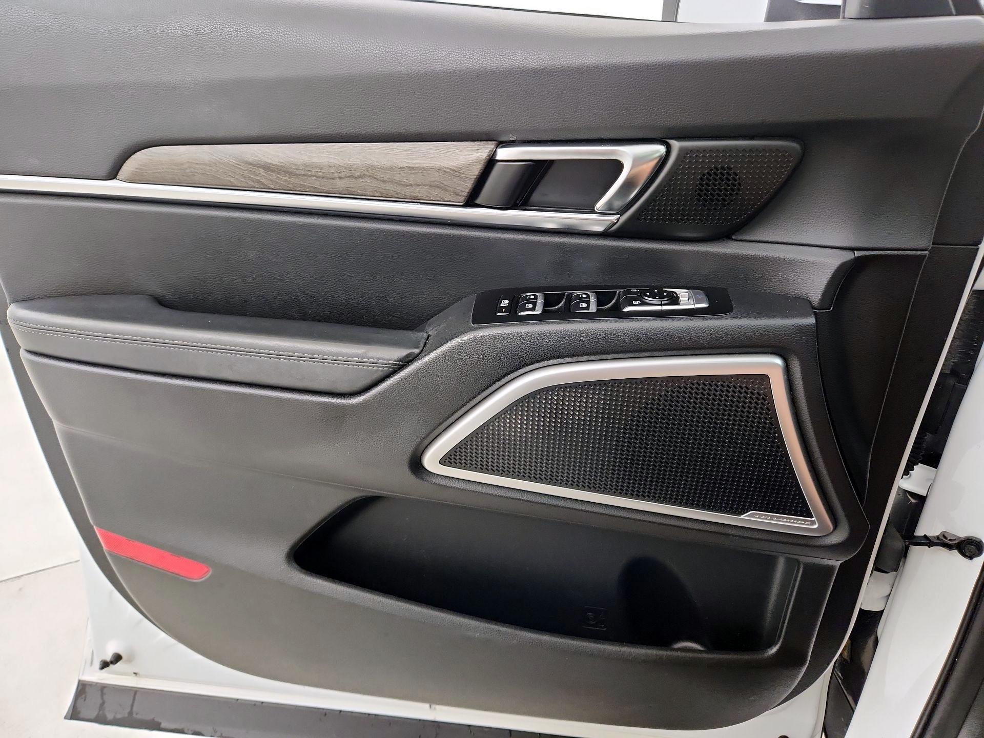 Thumbnail: 2020 Kia Telluride - 12