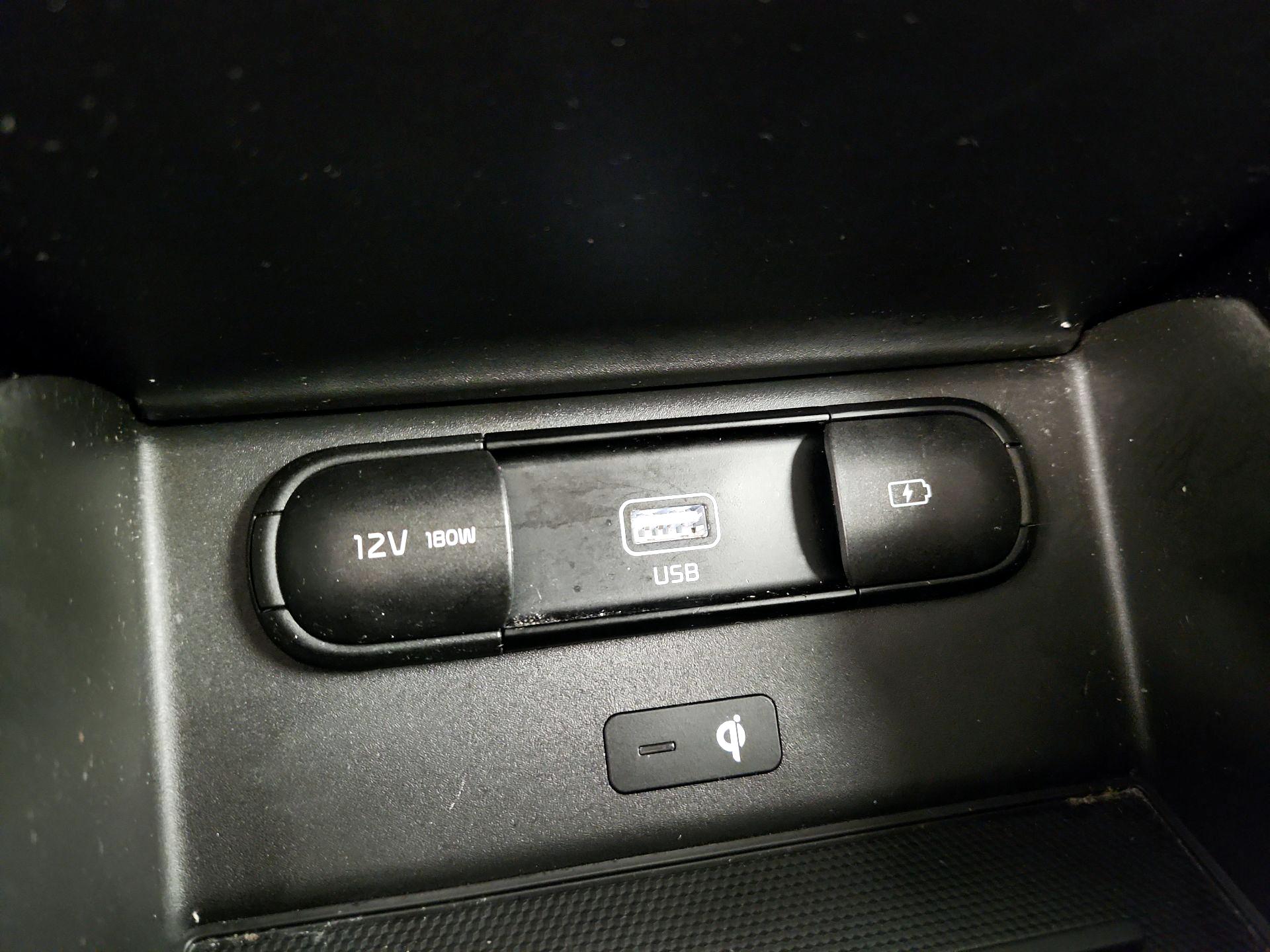 Thumbnail: 2020 Kia Telluride - 19