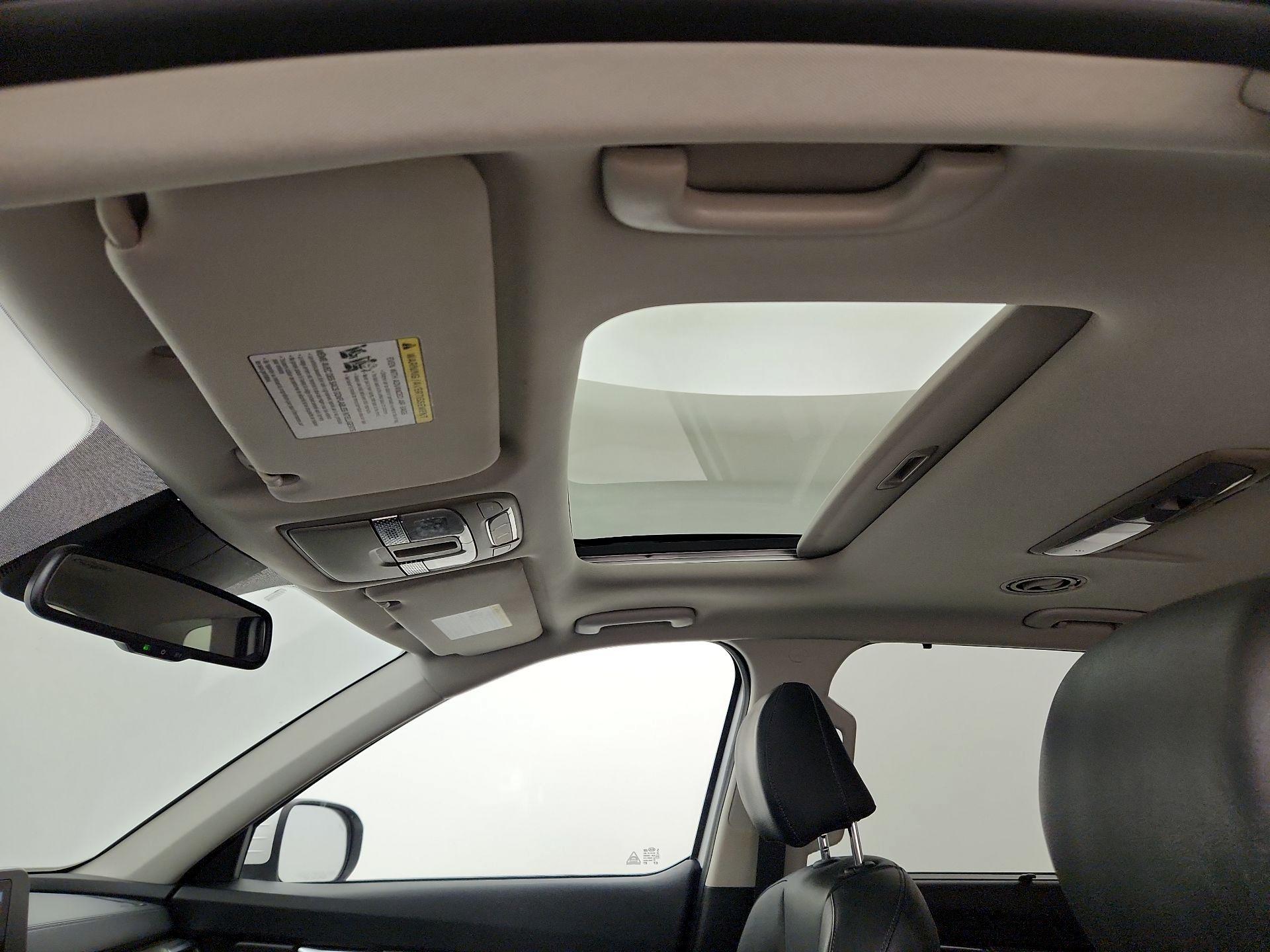 Thumbnail: 2020 Kia Telluride - 20