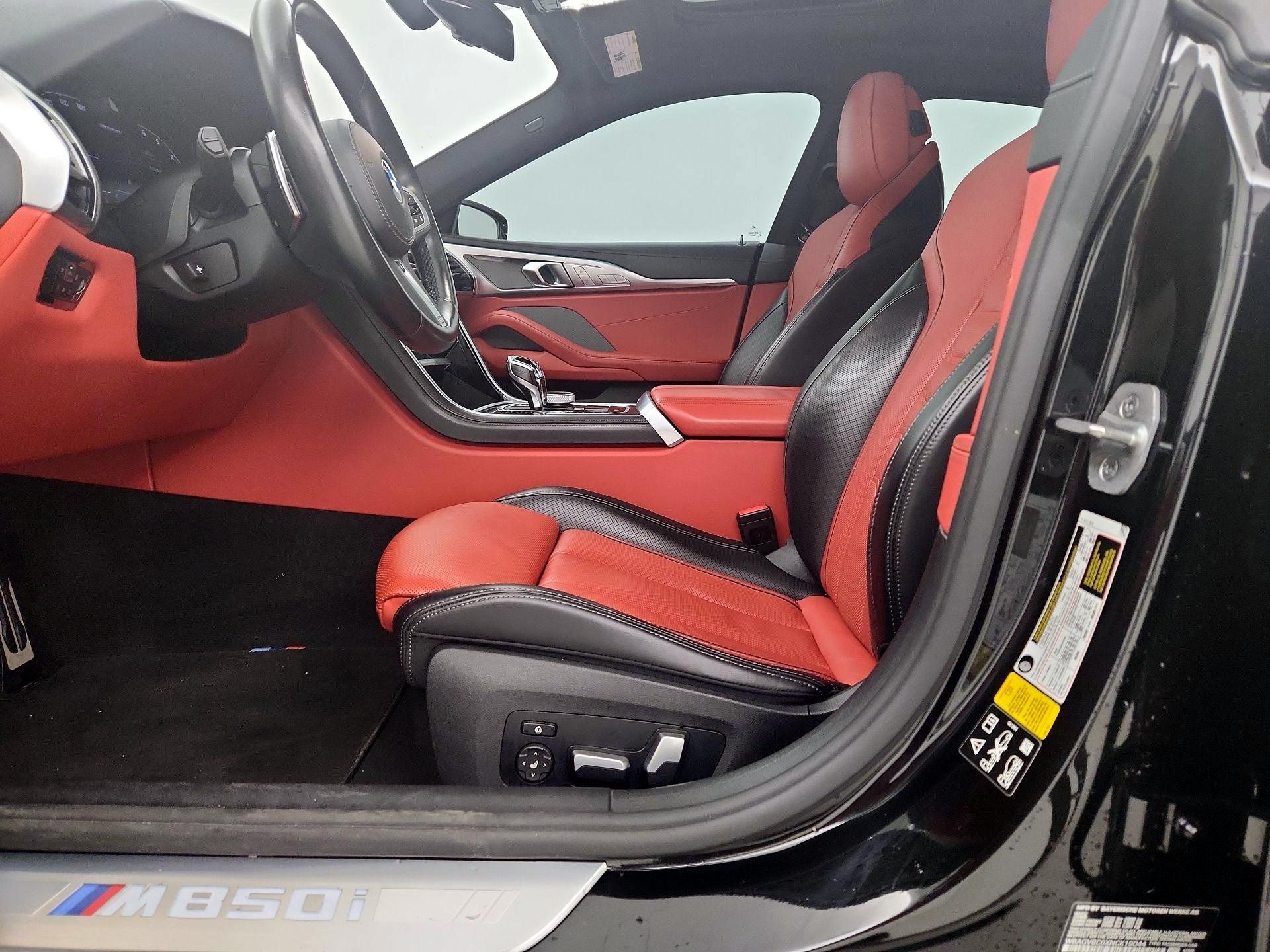 Thumbnail: 2022 BMW 8 Series - 11