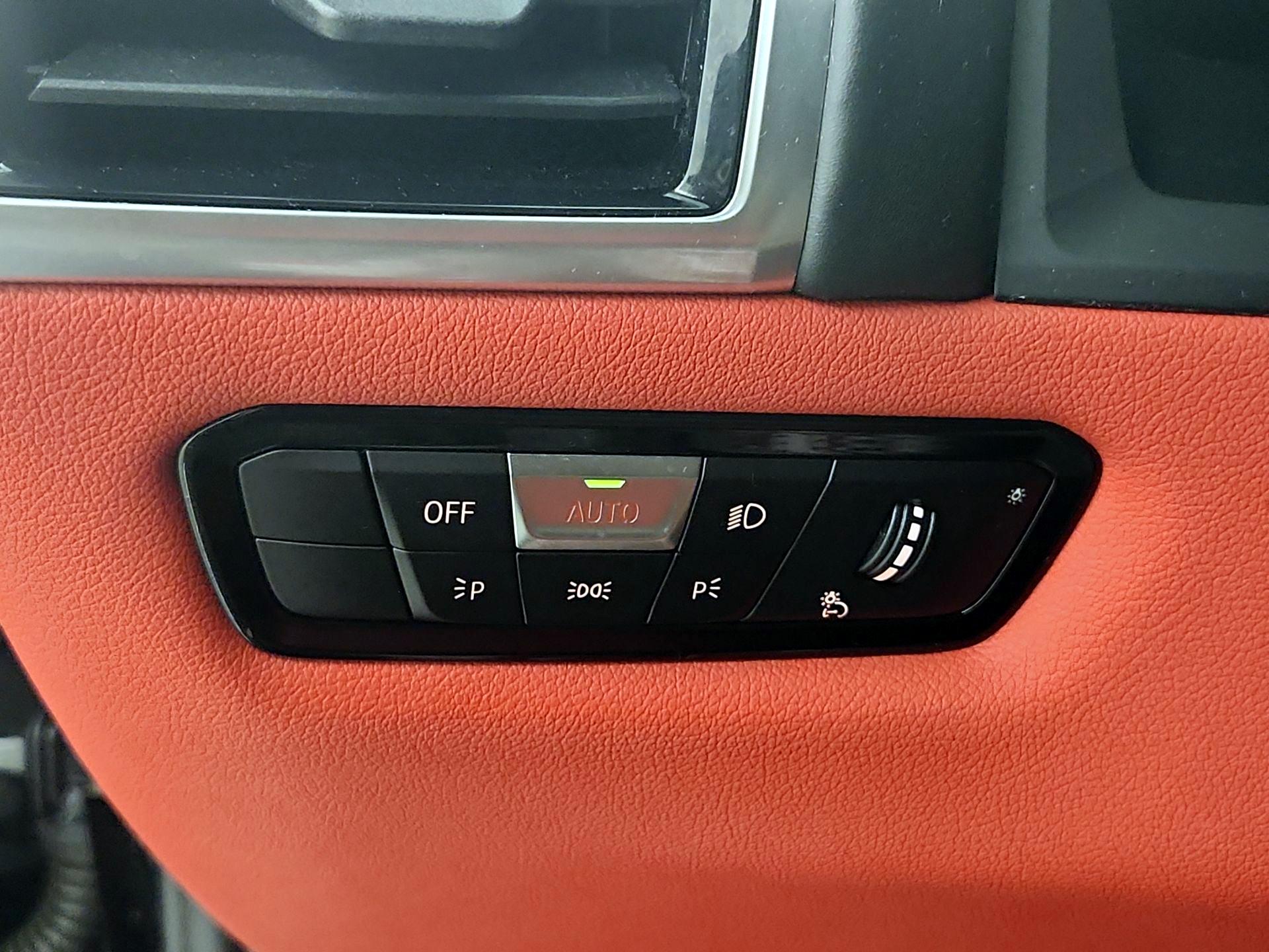 Thumbnail: 2022 BMW 8 Series - 13