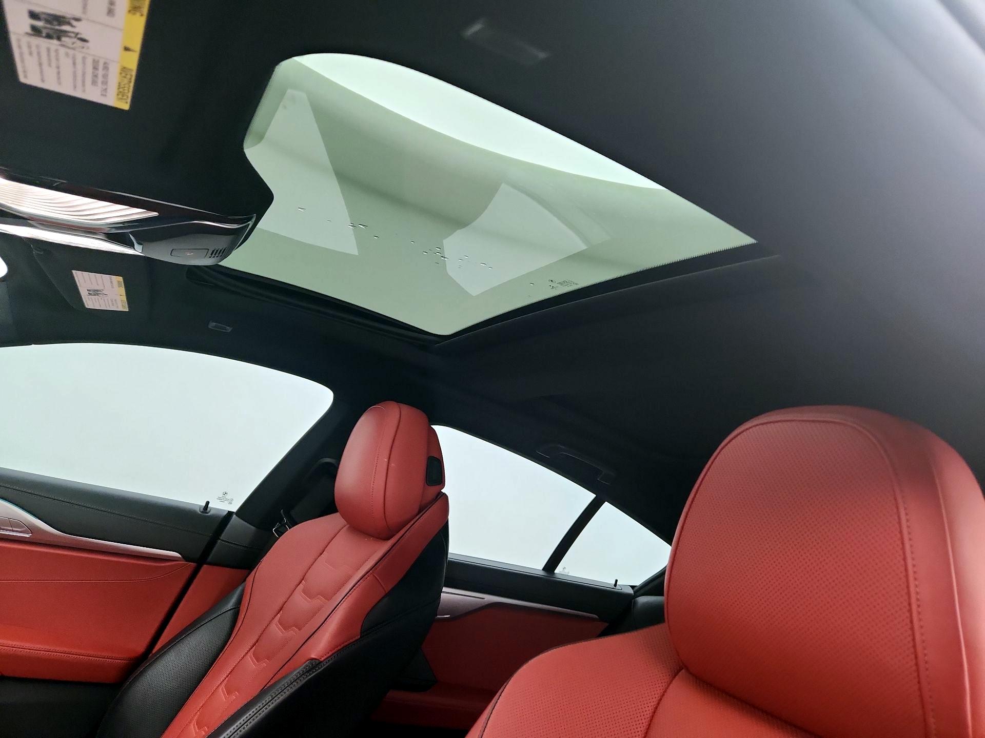 Thumbnail: 2022 BMW 8 Series - 20