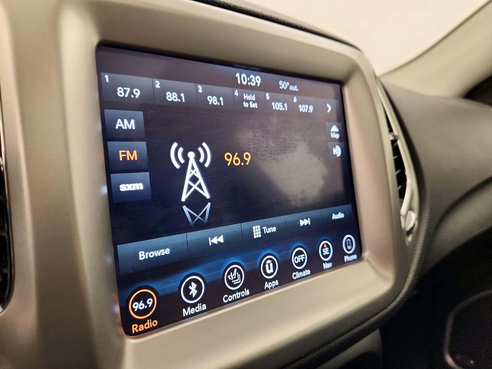 Thumbnail: 2019 Jeep Compass - 16