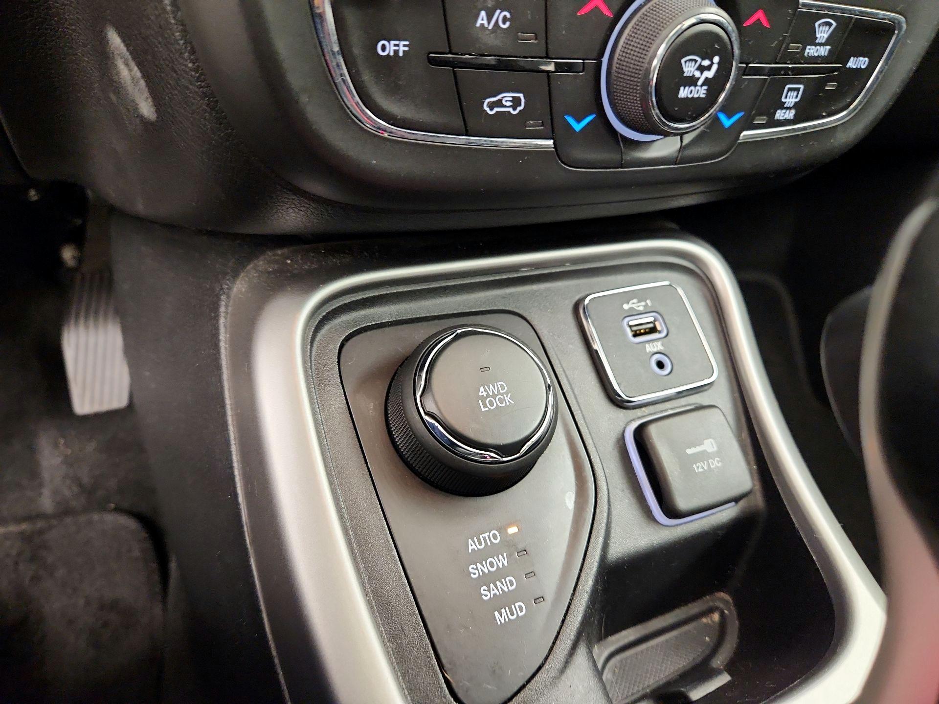 Thumbnail: 2019 Jeep Compass - 19