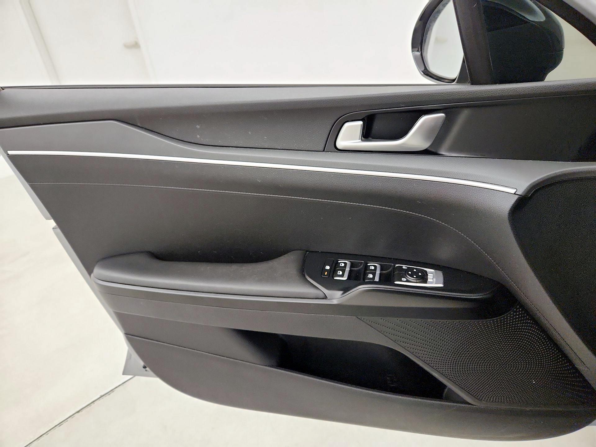 Thumbnail: 2023 Kia K5 - 12