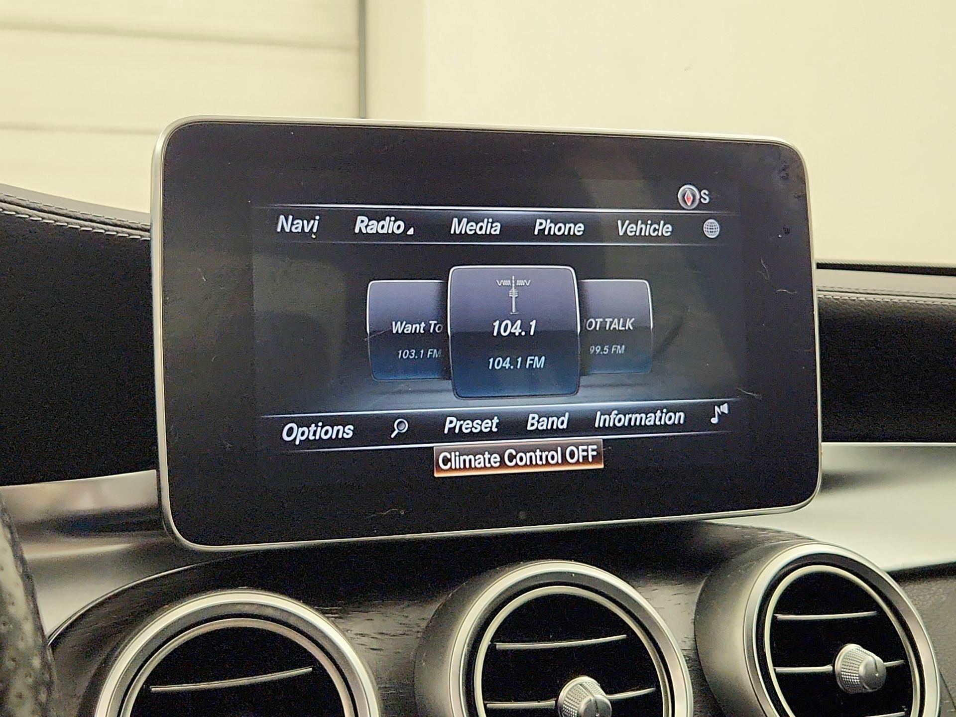 Thumbnail: 2016 Mercedes-Benz C-Class - 16