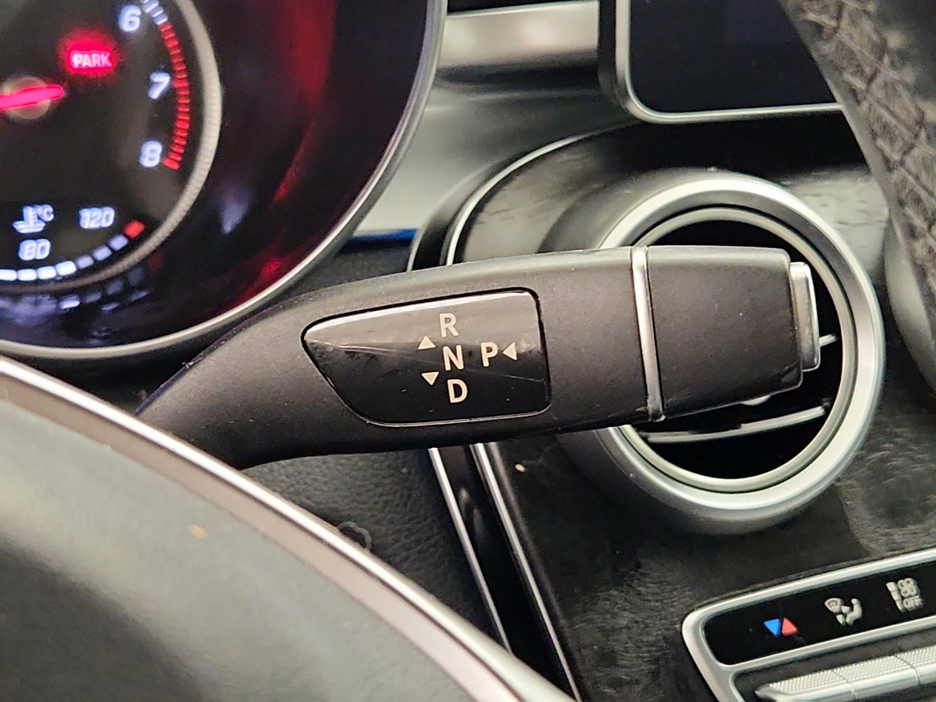 Thumbnail: 2016 Mercedes-Benz C-Class - 18