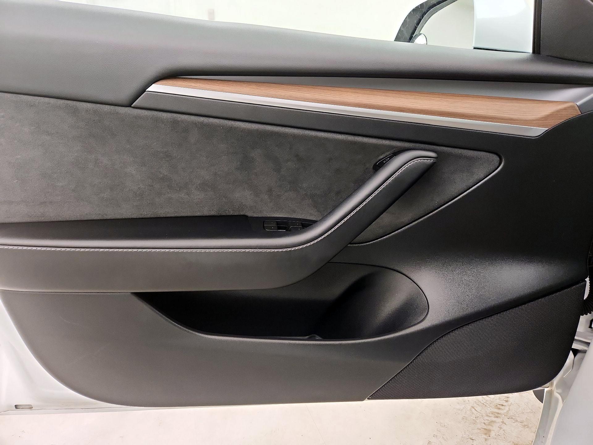 Thumbnail: 2023 Tesla Model 3 - 12