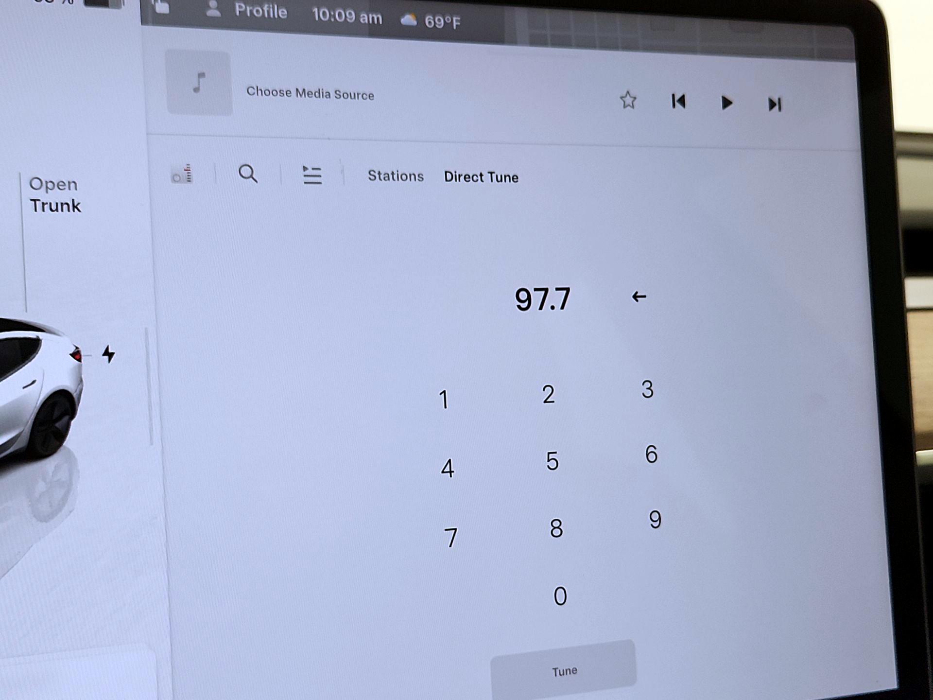 Thumbnail: 2023 Tesla Model 3 - 15