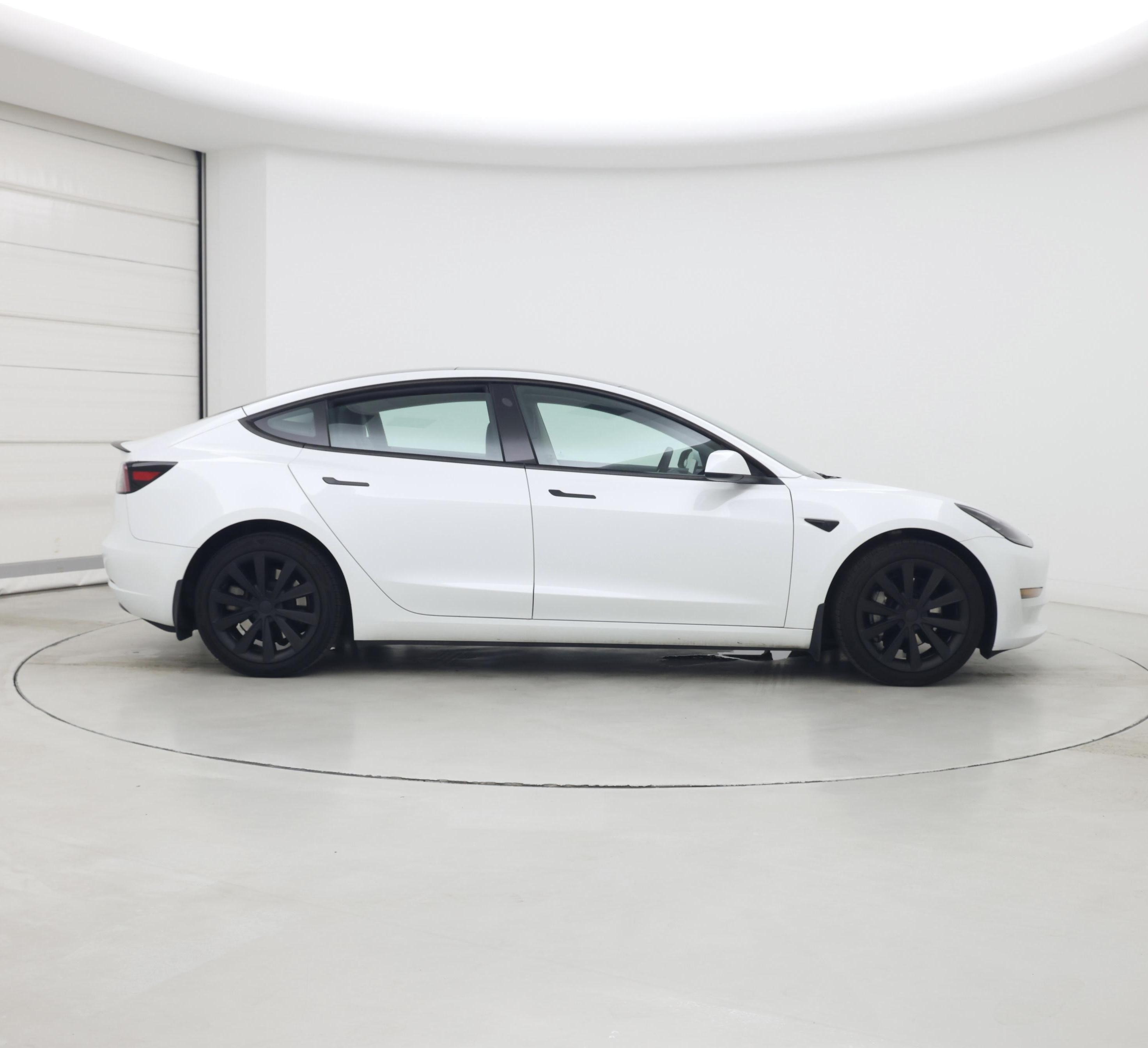 Thumbnail: 2023 Tesla Model 3 - 7