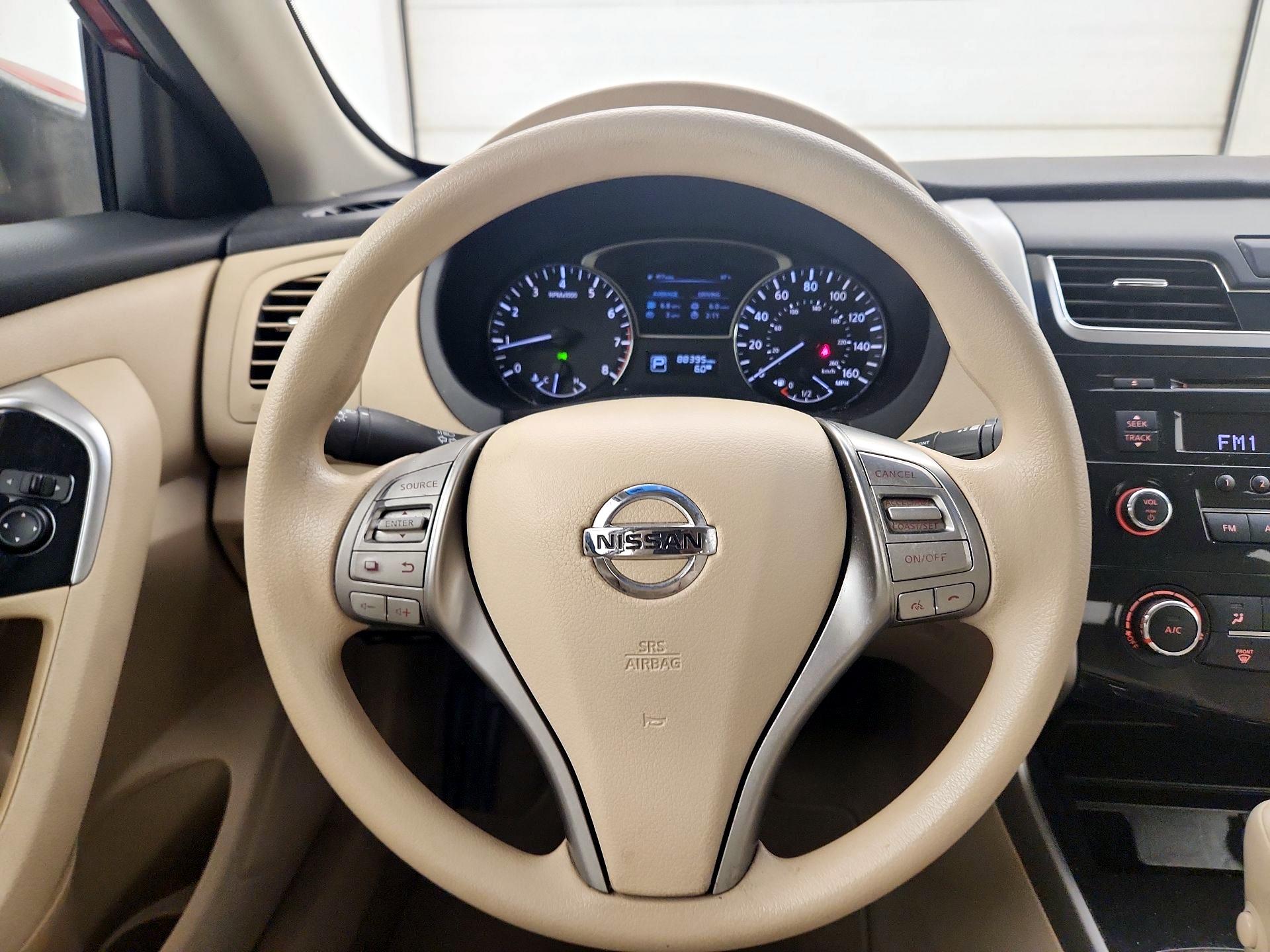 Thumbnail: 2014 Nissan Altima - 10