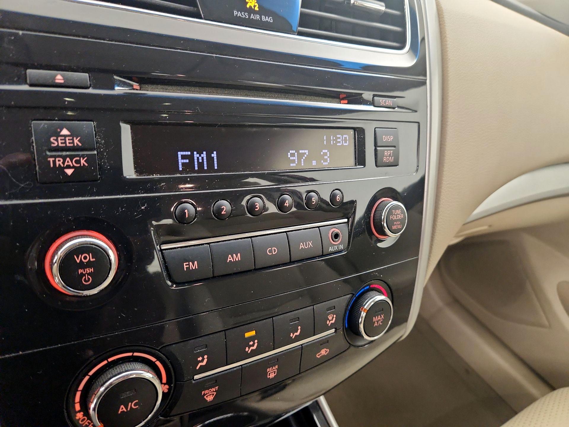 Thumbnail: 2014 Nissan Altima - 14